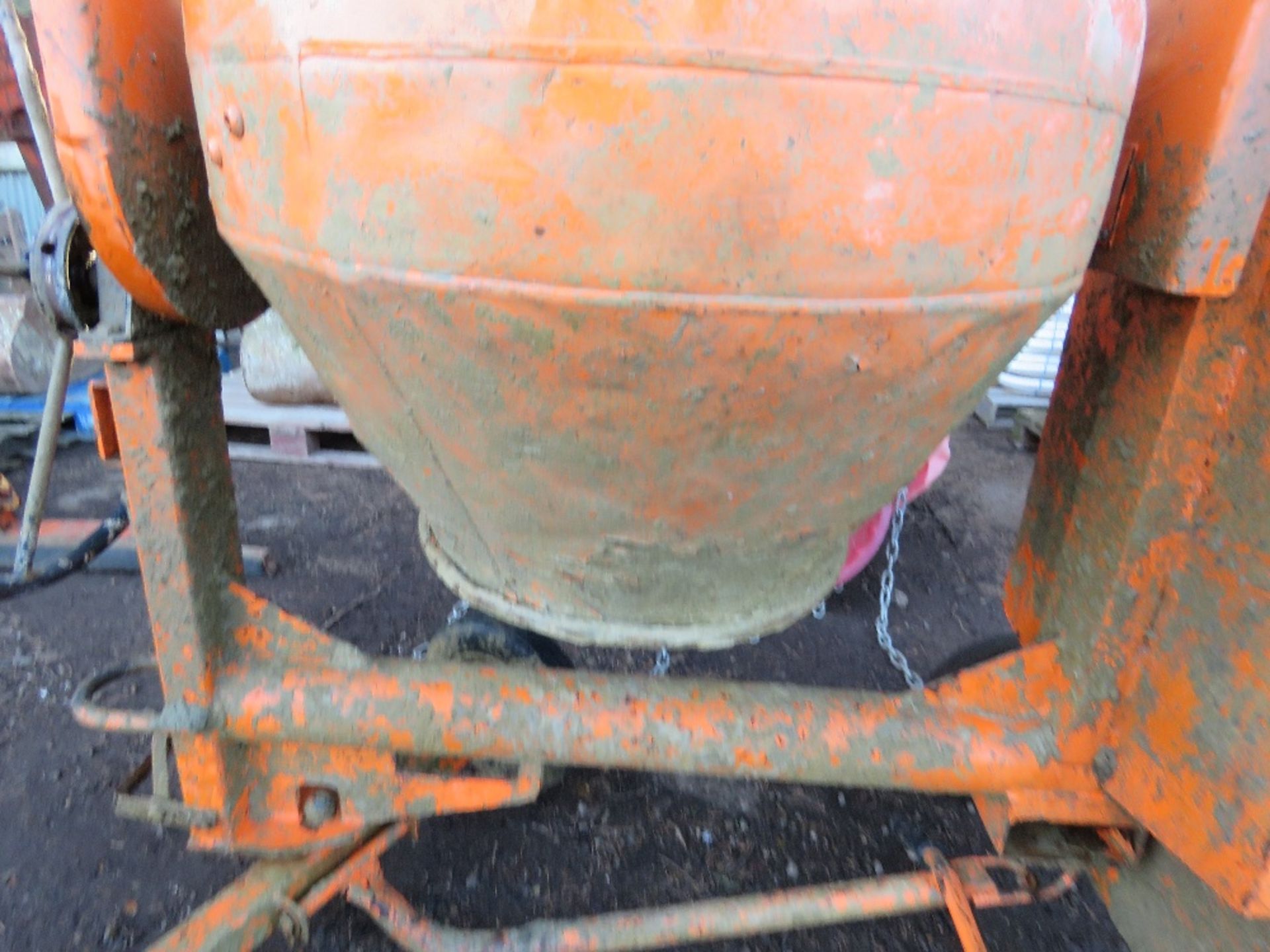 BELLE 100XT DIESEL SITE CEMENT MIXER, YEAR 2014 BUILD. WHEN TESTED WAS SEEN RUN AND DRUM TURNE - Image 5 of 6