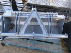 1 X COCHET GRAB TYPE TRACTOR FOREND LOADER BUCKETS, 1.2M WIDTH APPROX, UNUSED, 800MM CENTRES BETWEEN