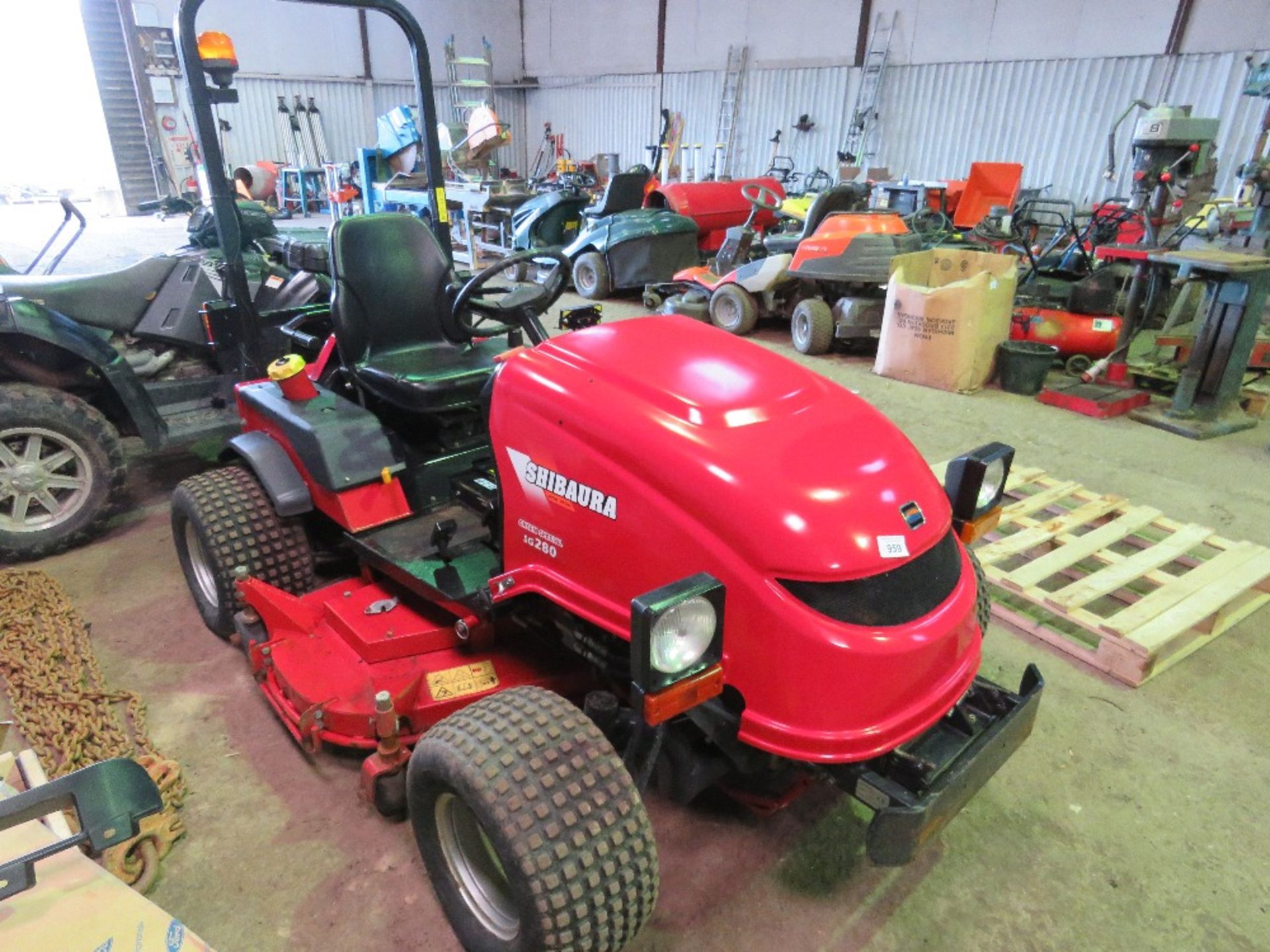 SHIBAURA SG280 GREEN SPECIAL RIDE ON MOWER WITH 5FT CUTTING DECK. 342 REC HOURS. REG:NK18 BJO WITH V