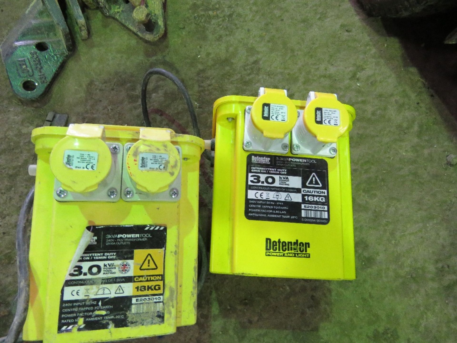 2 X 110VOLT OUTPUT TRANSFORMERS. COMPANY LIQUIDATION STOCK. THIS LOT IS SOLD UNDER THE AUCTIONEERS - Image 3 of 3