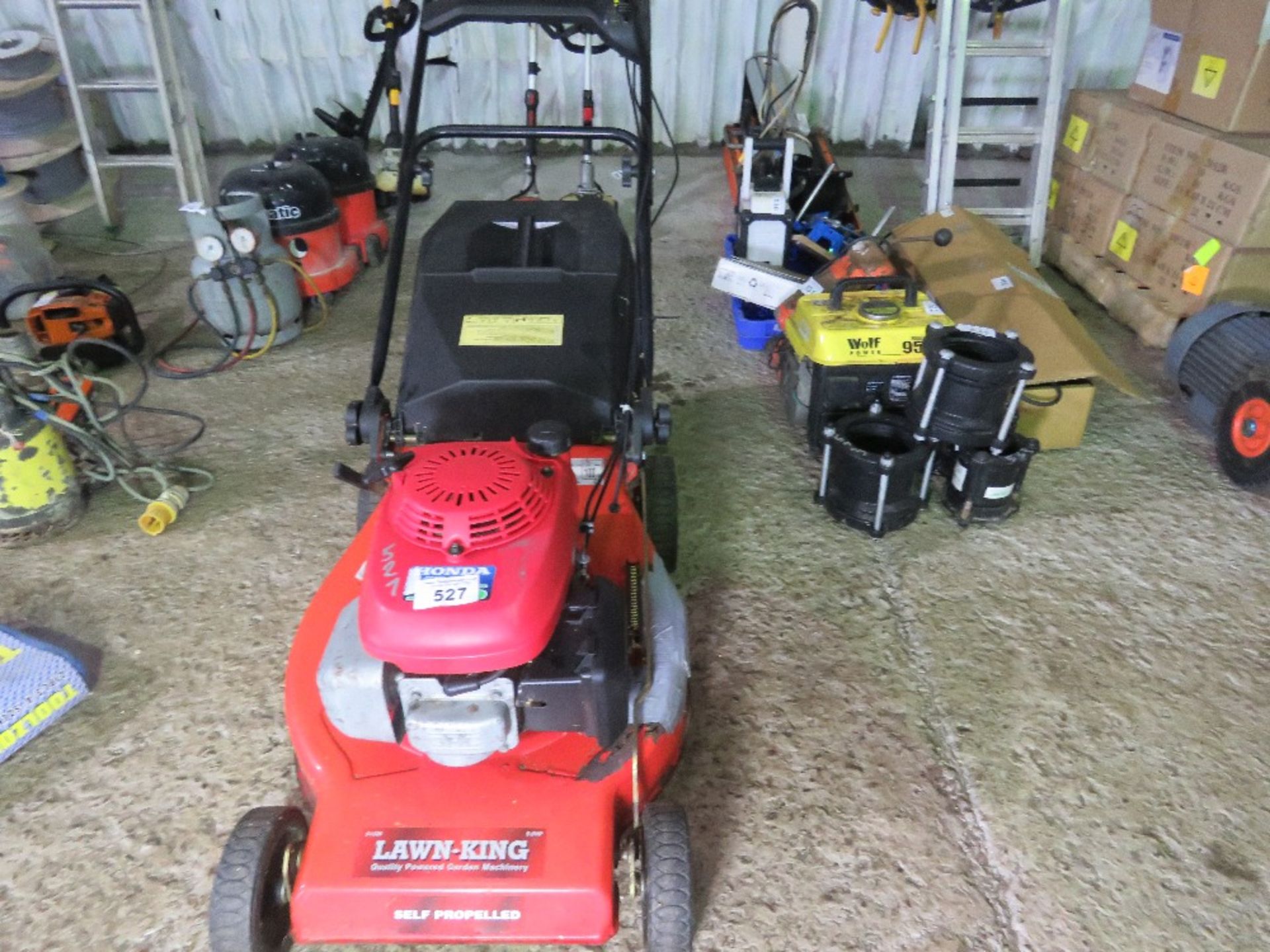 LAWNKING HONDA ENGINED MOWER WITH COLLECTOR. THIS LOT IS SOLD UNDER THE AUCTIONEERS MARGIN SCHEME - Image 3 of 4