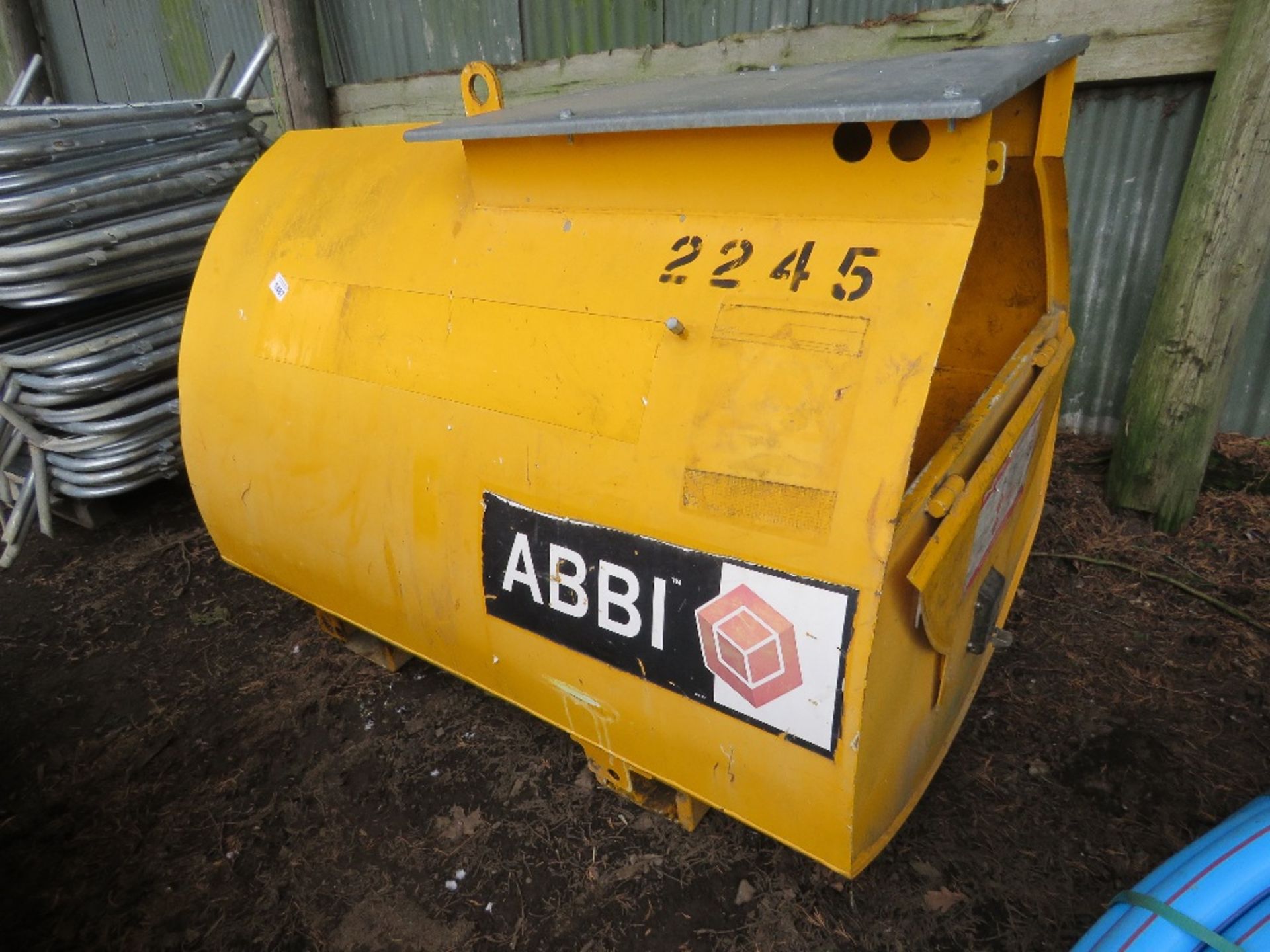 WESTERN ABBI 950 LITRE BUNDED FUEL TANK.