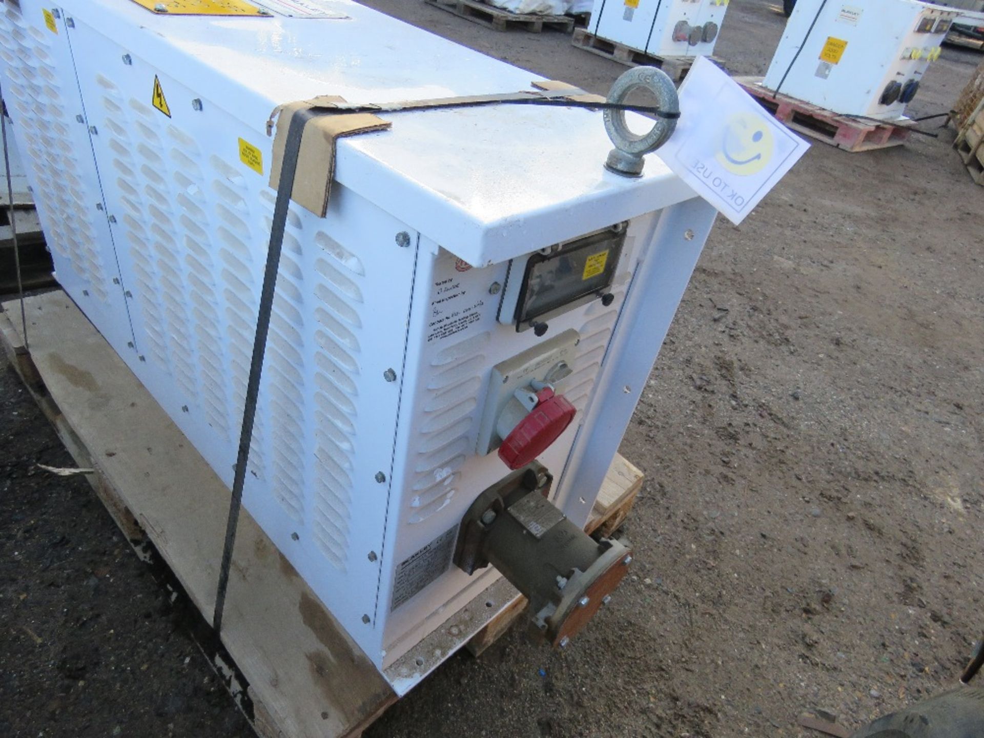 1 X BLAKLEY 3300VOLT 24KVA TUNNEL TRANSFORMER UNIT. THIS LOT IS SOLD UNDER THE AUCTIONEERS MARGI - Image 2 of 5