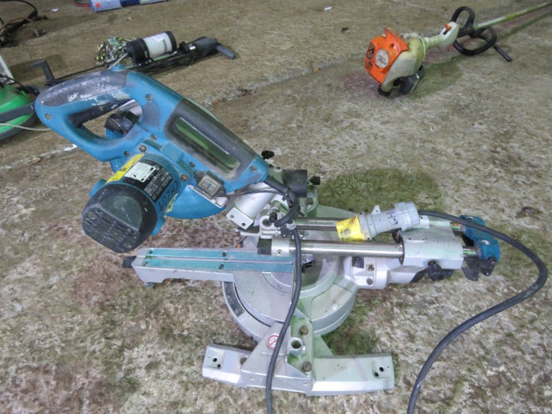 MAKITA 110VOLT MITRE SAW. SOURCED FROM COMPANY LIQUIDATION.