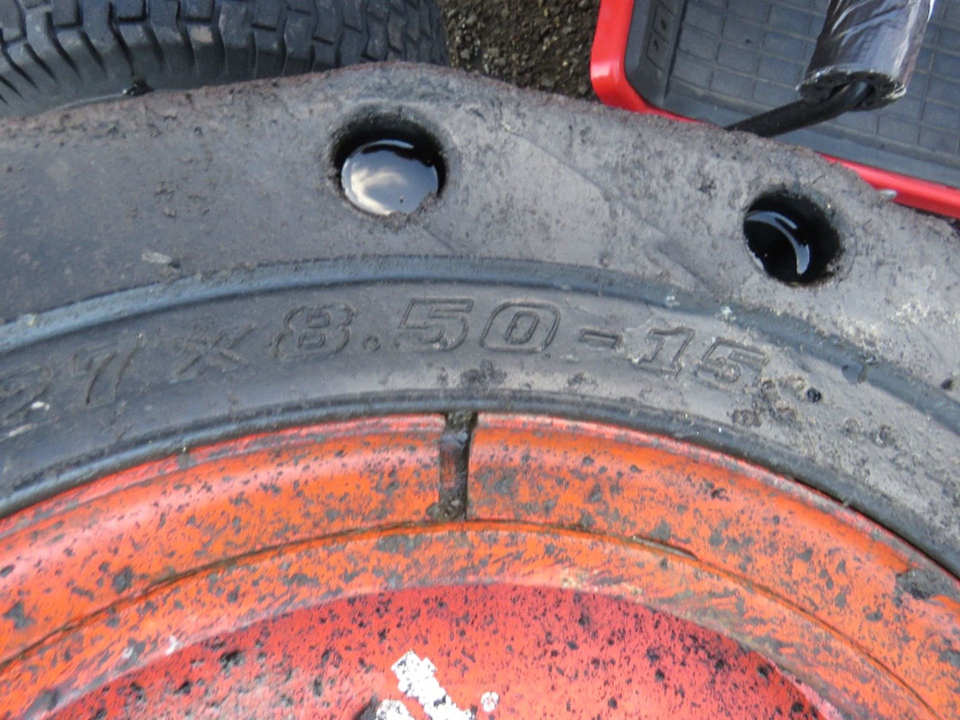2 X SETS OF 4NO BOBCAT SKID STEER WHEELS AND TYRES, SOLID/AIR CUSHION. - Image 4 of 4
