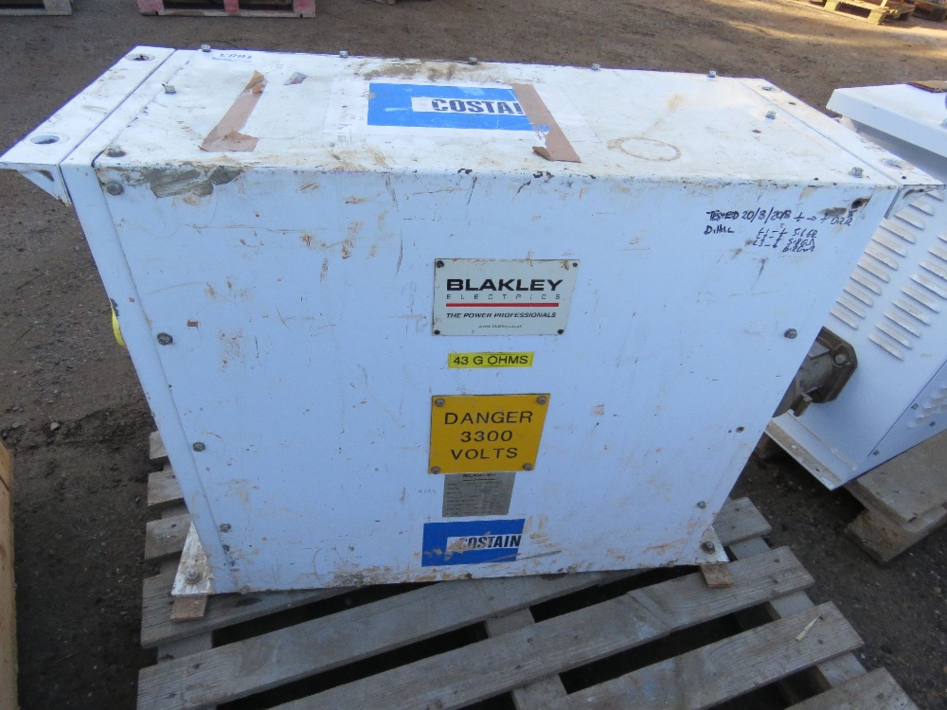 LARGE TUNNEL TRANSFORMER, POSSIBLY 10KVA. THIS LOT IS SOLD UNDER THE AUCTIONEERS MARGIN SCHEME, - Image 3 of 6