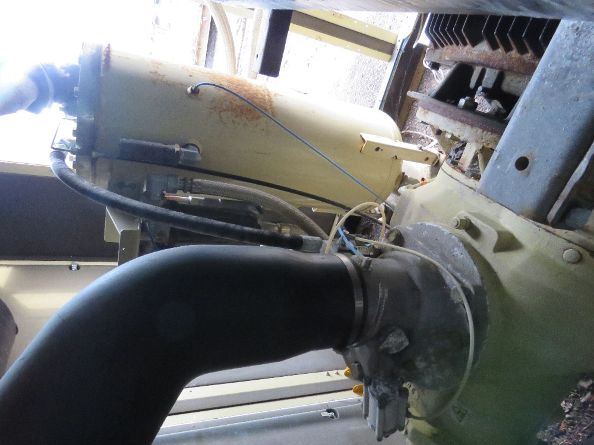 INGERSOLL RAND R132I LARGE CAPACITY COMPRESSOR, YEAR 2016 BUILD, 7.5BAR RATED. WORKING WHEN REMOVED. - Image 9 of 17