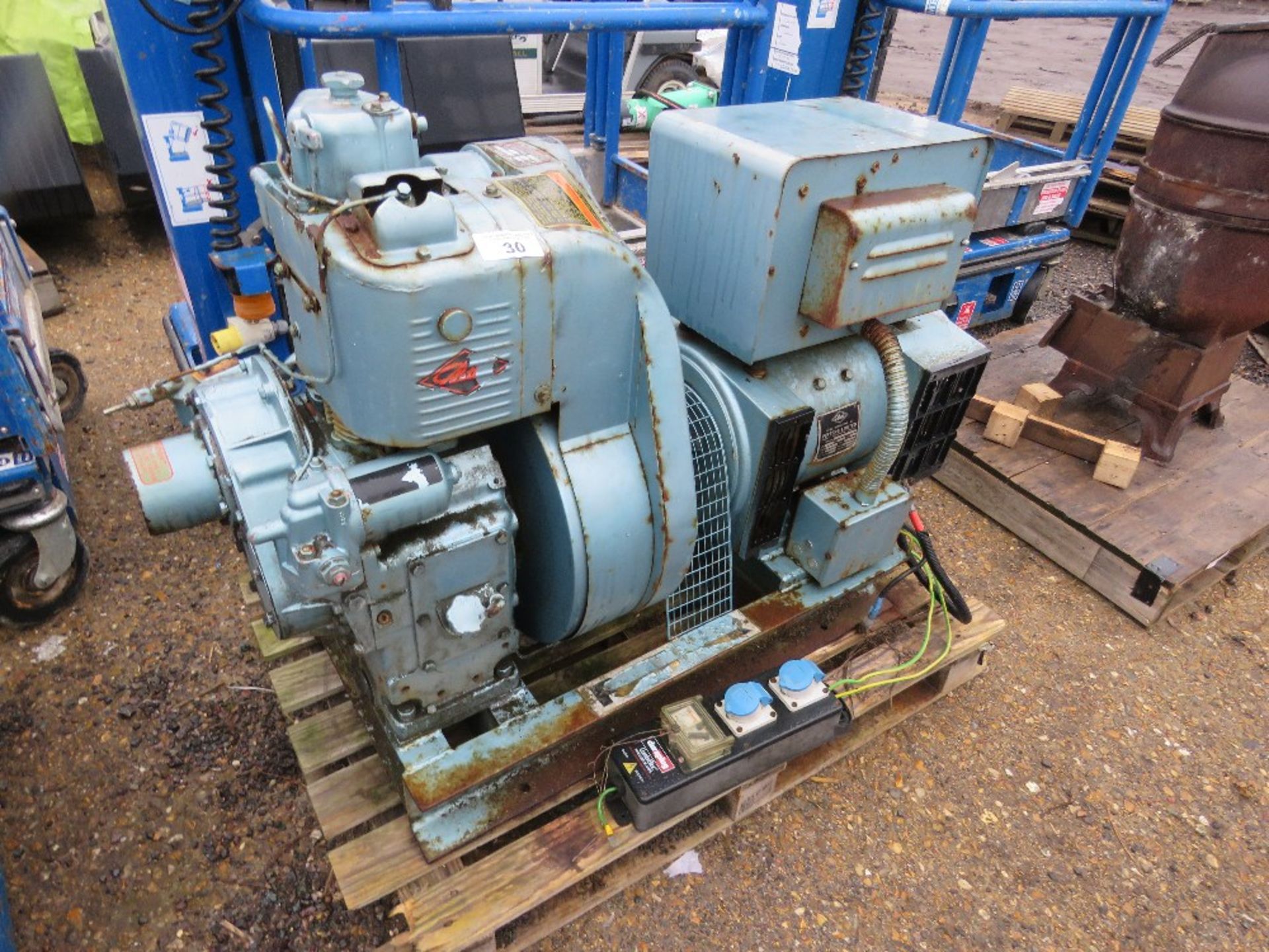 PETTER DIESEL ENGINED 4.9KW GENERATOR SET.