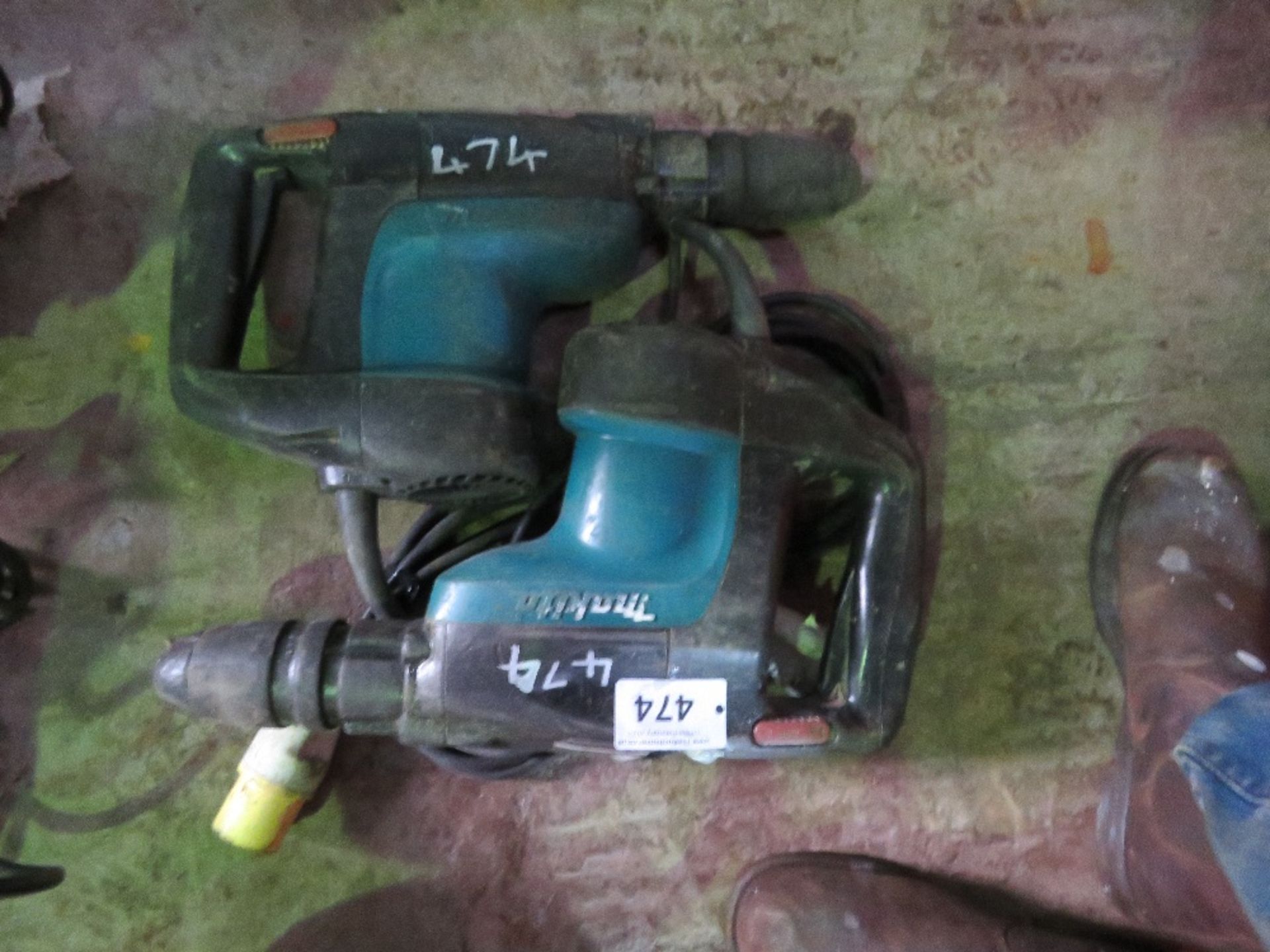 2 X MAKITA 110VOLT BREAKER DRILLS. THIS LOT IS SOLD UNDER THE AUCTIONEERS MARGIN SCHEME, THEREFOR - Image 4 of 4