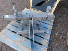 HEF TRACTOR IMPLEMENT 3 POINT LINKAGE ADAPTER UNIT WITH BRACKETS TO FIT AVANT, MULTI ONE OR NORCAR