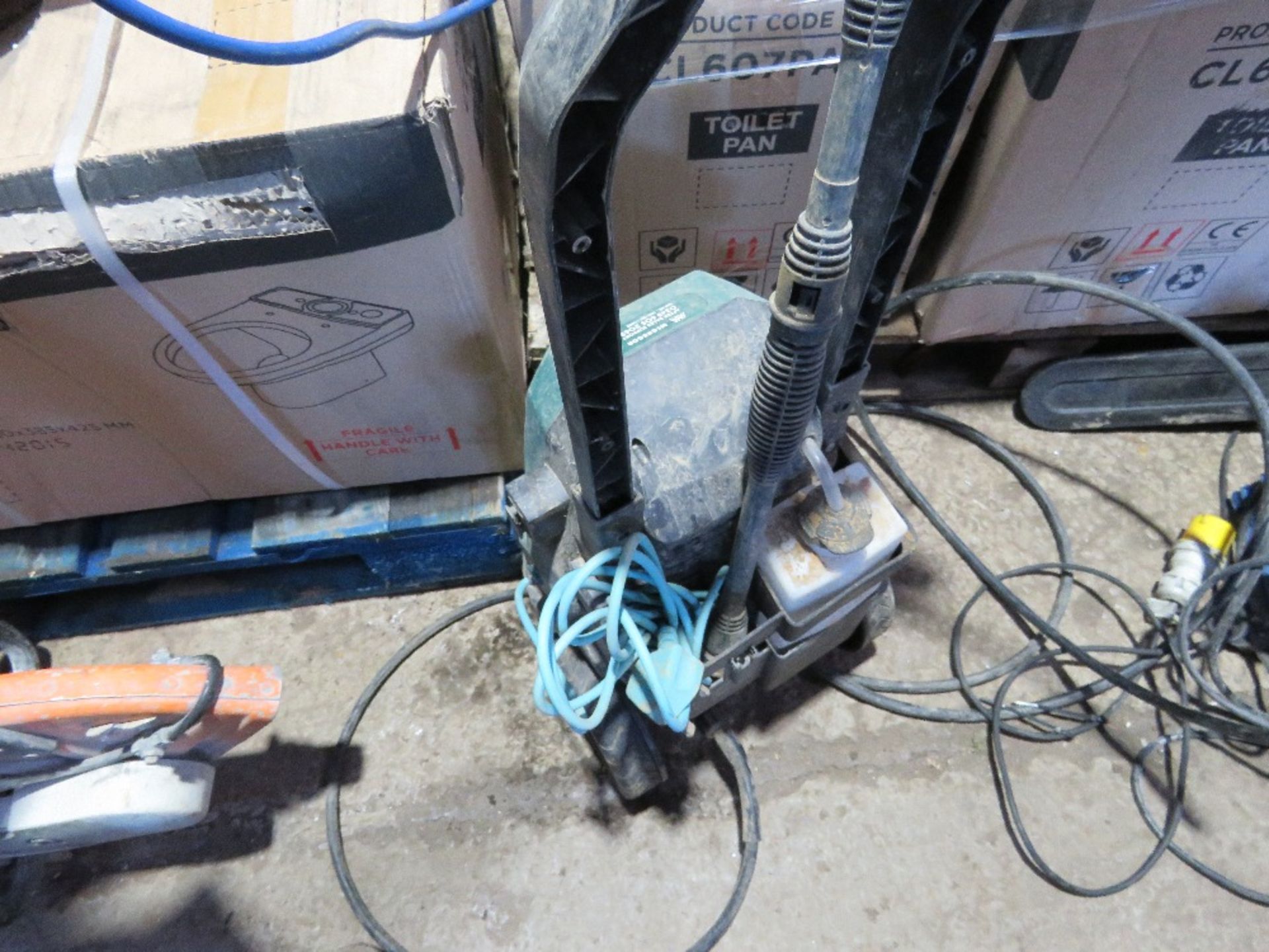 PRESSURE WASHER, 240 VOLT POWERED. - Image 2 of 2