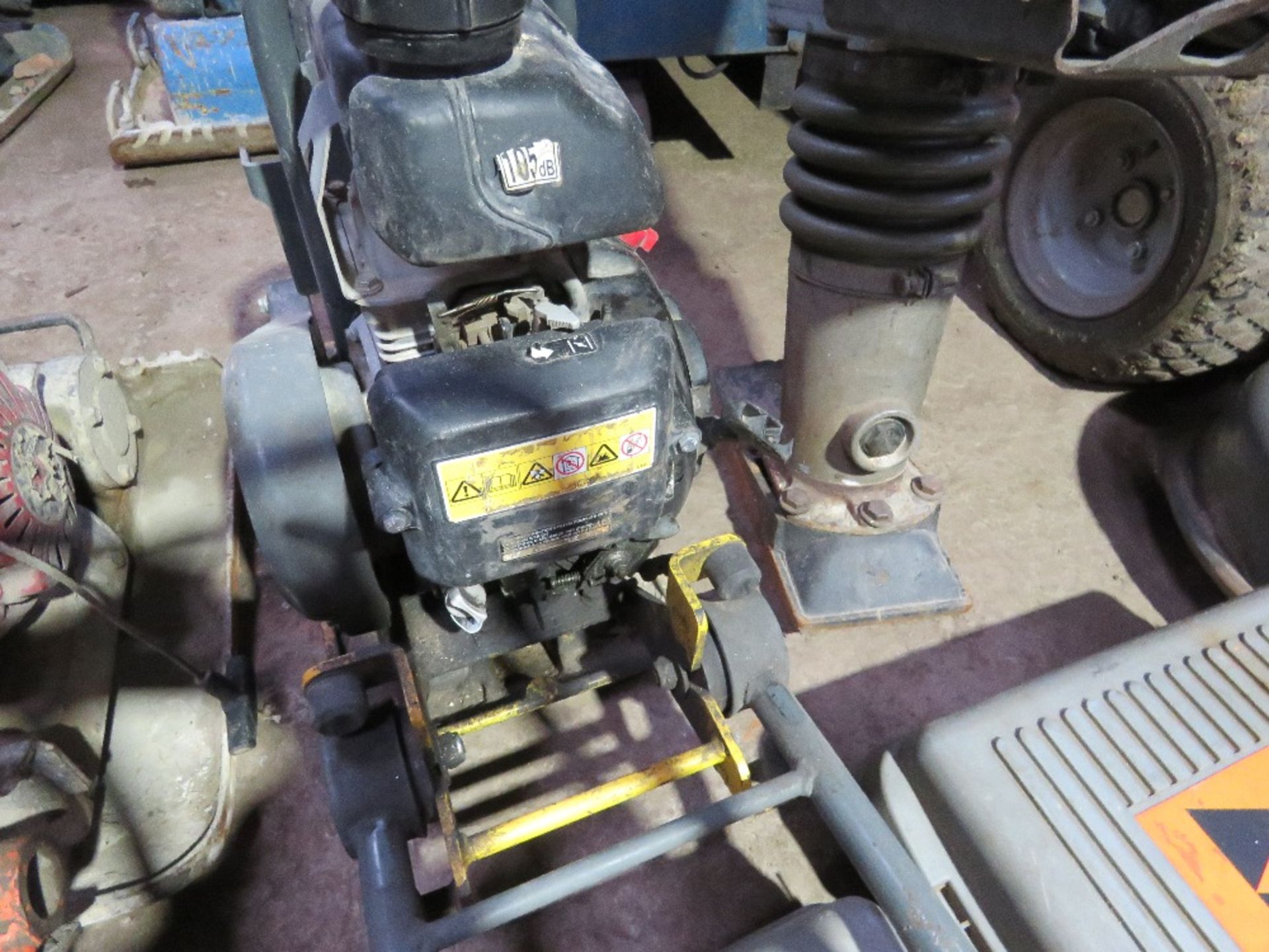 WACKER NEUSON VP1030 COMPACTION PLATE. THIS LOT IS SOLD UNDER THE AUCTIONEERS MARGIN SCHEME, THER - Image 3 of 4
