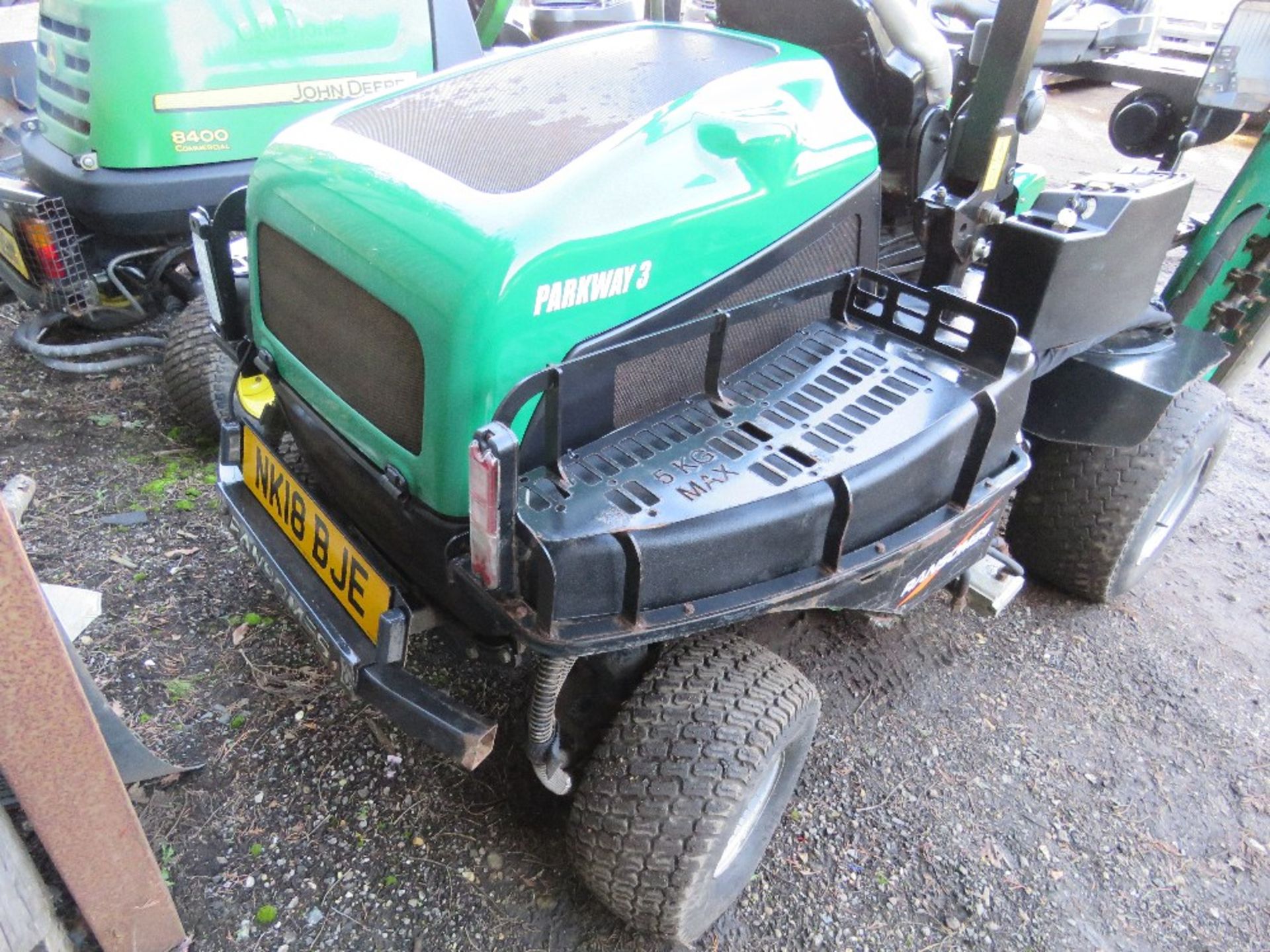 RANSOMES PARWAY 3 TRIPLE RIDE ON MOWER WITH METEOR FLAIL HEADS REG: NX18 BJE WITH V5. PREVIOUS COUNC - Image 4 of 10