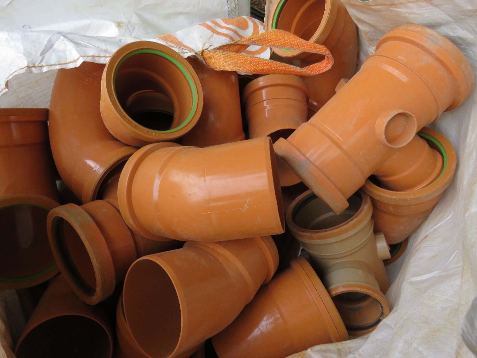 2 X BULK BAGS CONTAINING ASSORTED ORANGE PLASTIC DRAINAGE FITTINGS MAINLY 160MM. DIRECT FROM COMPANY - Image 5 of 5