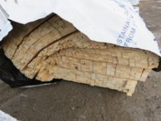 1 X PACK OF UNTREATED VENETIAN PALE FENCE CLADDING TIMBER SLATS: 1.8M LENGTH X 45MM WIDTH X 17MM D