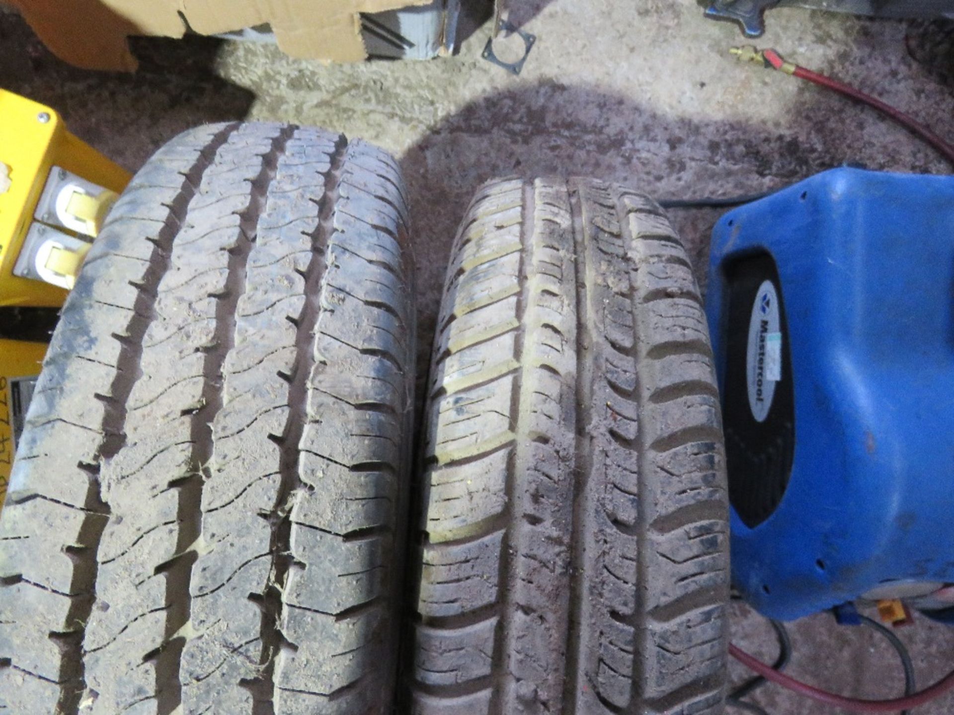2 X TRAILER WHEELS AND TYRES. THIS LOT IS SOLD UNDER THE AUCTIONEERS MARGIN SCHEME, THEREFORE NO - Image 4 of 4