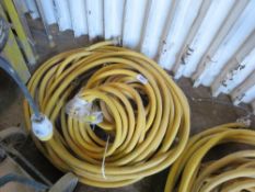 5 X AIR HOSES. SOURCED FROM COMPANY LIQUIDATION. THIS LOT IS SOLD UNDER THE AUCTIONEERS MARGIN SCH