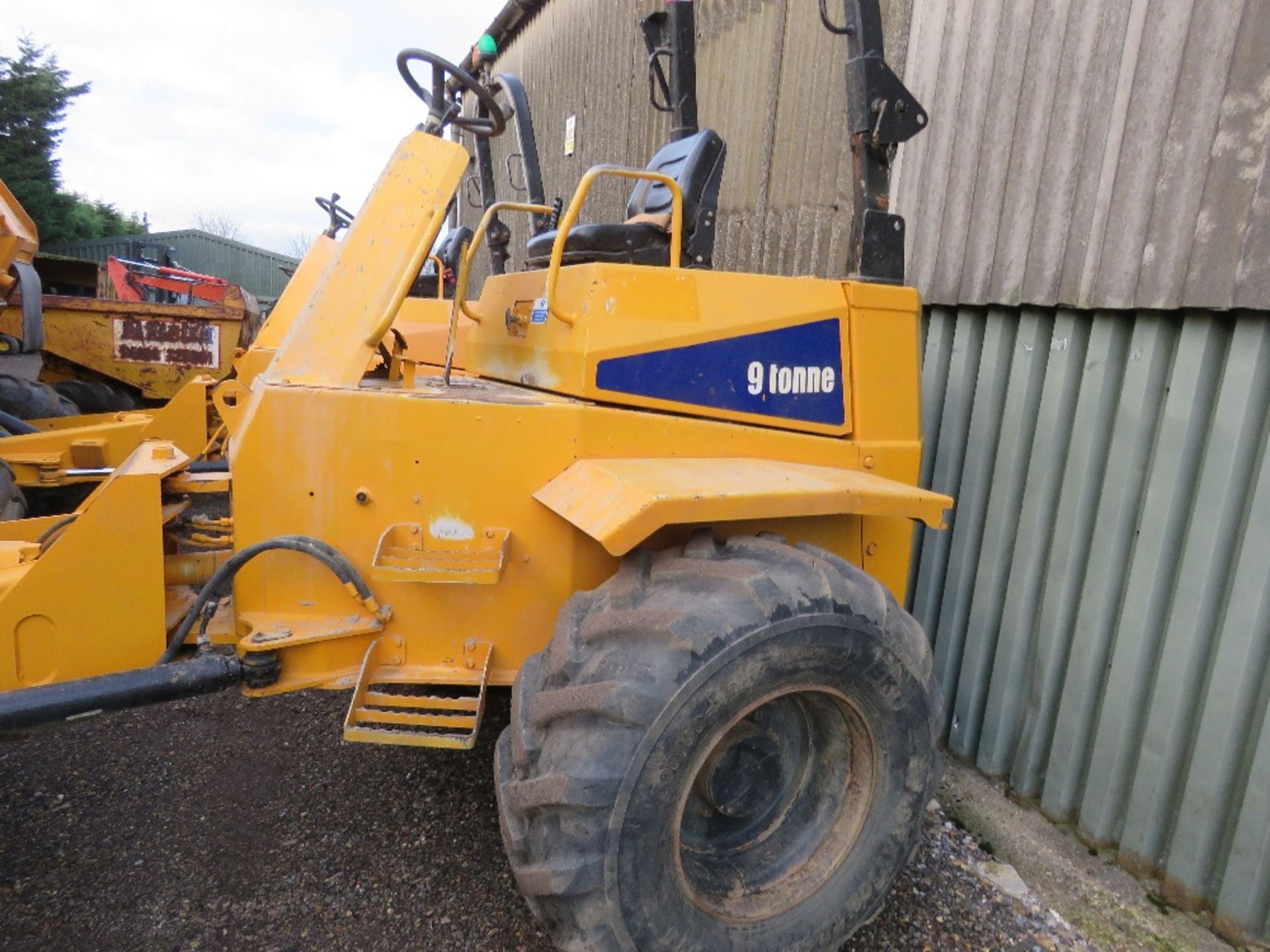 THWAITES 9 TONNE SITE DUMPER, YEAR 2011 BUILD. 3618REC HOURS. SN:SLCM590Z1108C1849. DIRECT FROM LOCA - Image 11 of 14