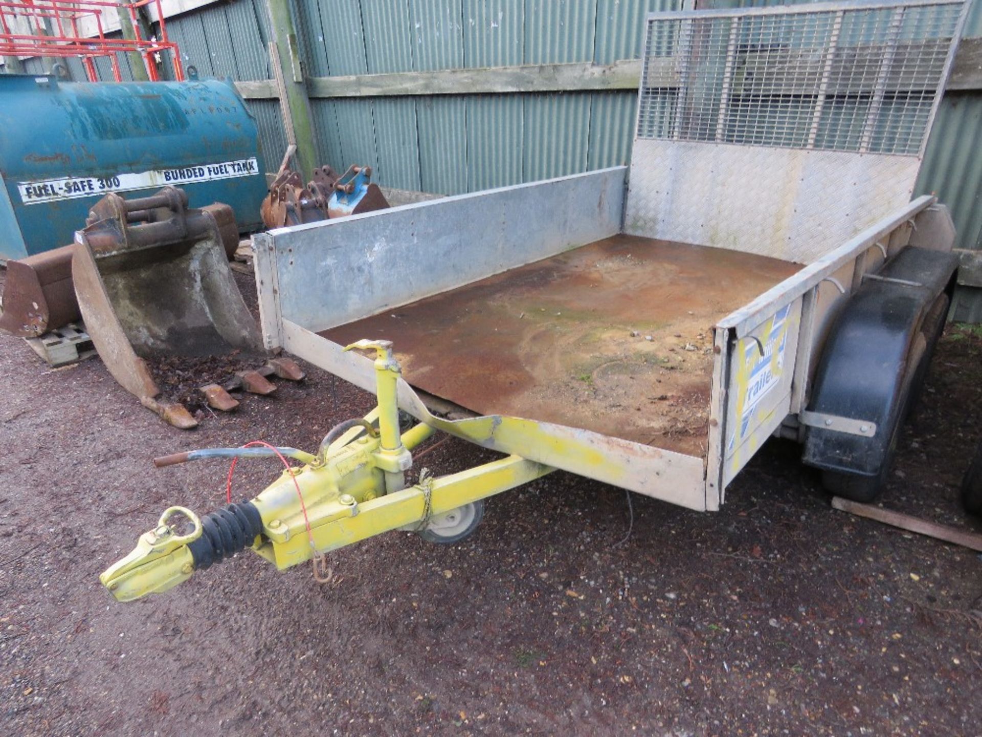 IFOR WILLIAMS TWIN AXLED MINI DIGGER TRAILER 8FT X 5FT APPROX DIRECT FROM LOCAL COMPANY. - Image 2 of 4