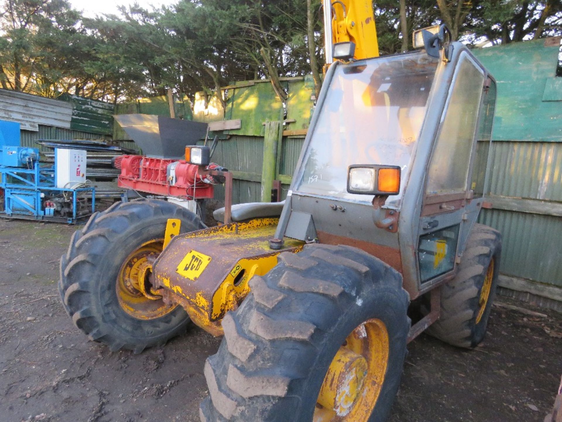 JCB 526 TELEHANDLER FORKLIFT REG:R211 0SH (LOG BOOK TO APPLY FOR). 7998 REC HOURS. SN:SLP52655VE0280 - Image 11 of 13