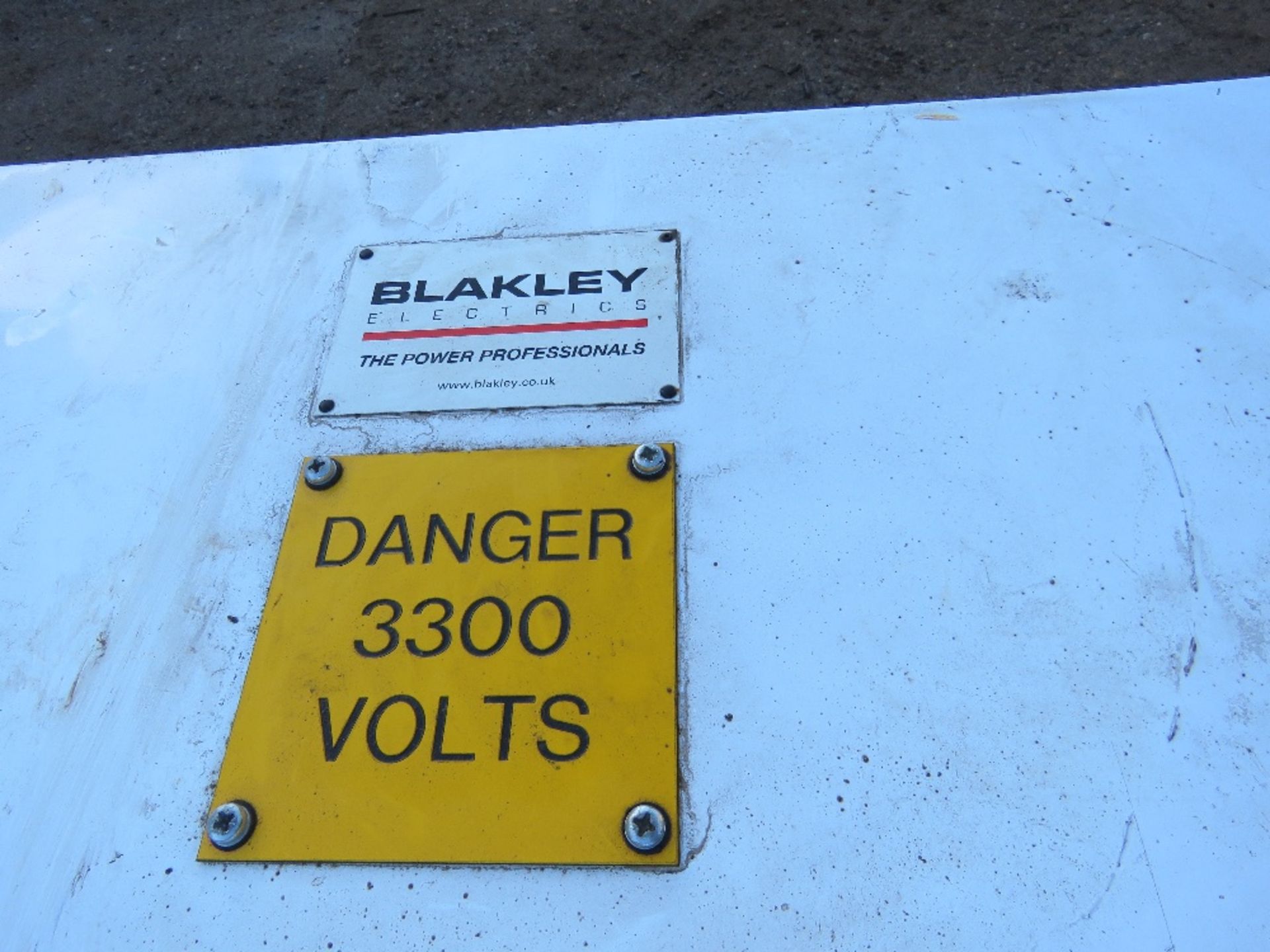 1 X BLAKLEY 3300VOLT 24KVA TUNNEL TRANSFORMER UNIT. THIS LOT IS SOLD UNDER THE AUCTIONEERS MARGI - Image 4 of 5