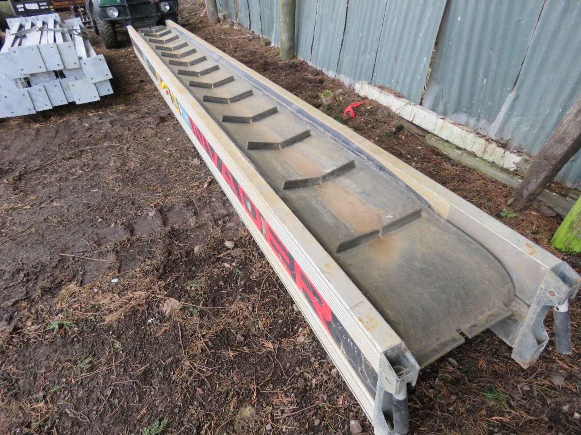 COVEYA INVADOR MUCK CONVEYOR BELT, 110VOLT, 18FT LENGTH APPROX. - Image 4 of 4