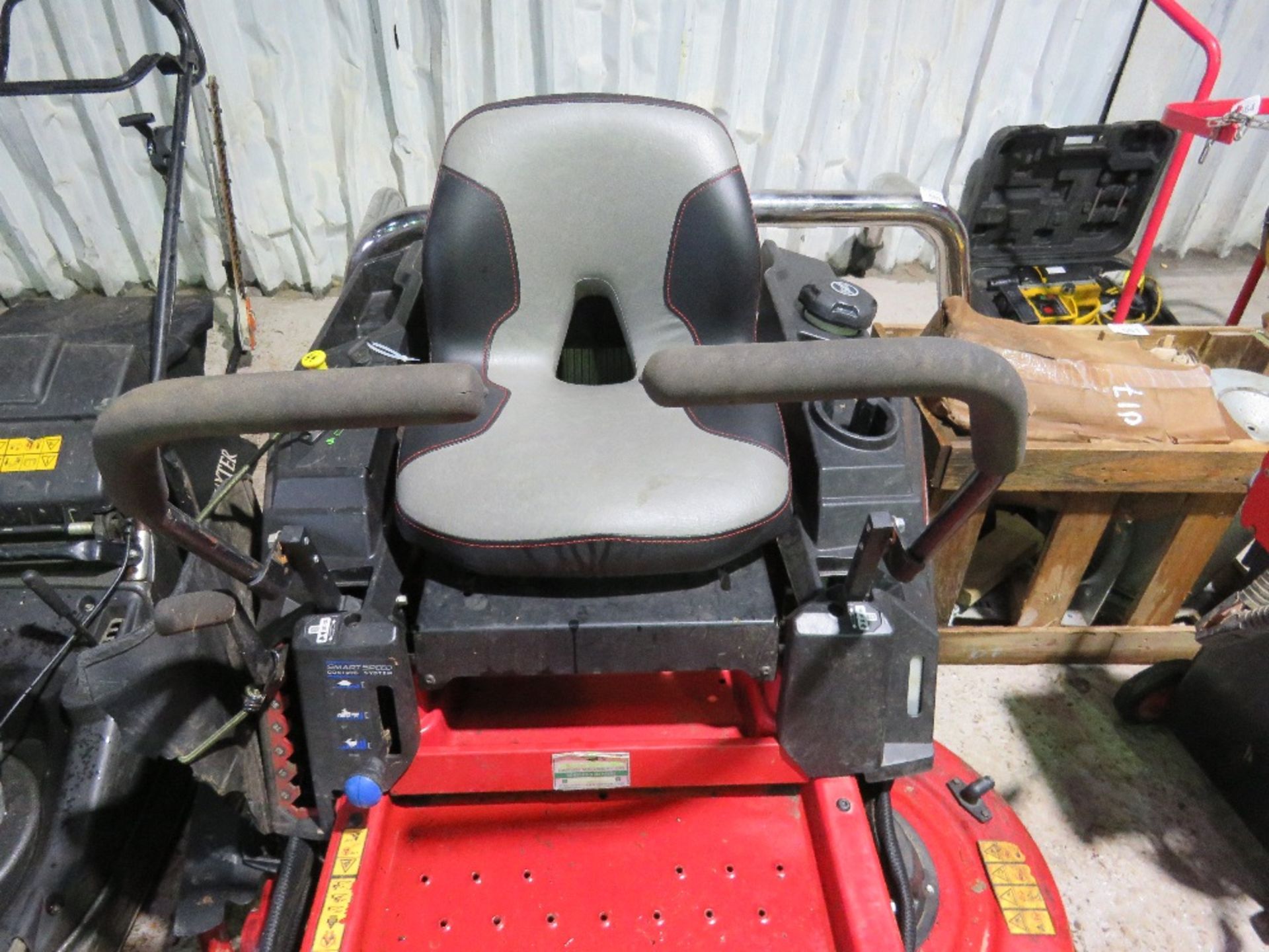 TORO TIMECUTTER ZERO TURN RIDE ON MOWER WITH 22.5HP PETROL ENGINE, YEAR 2022 BUILD. DIRECT FROM LOCA - Image 3 of 11