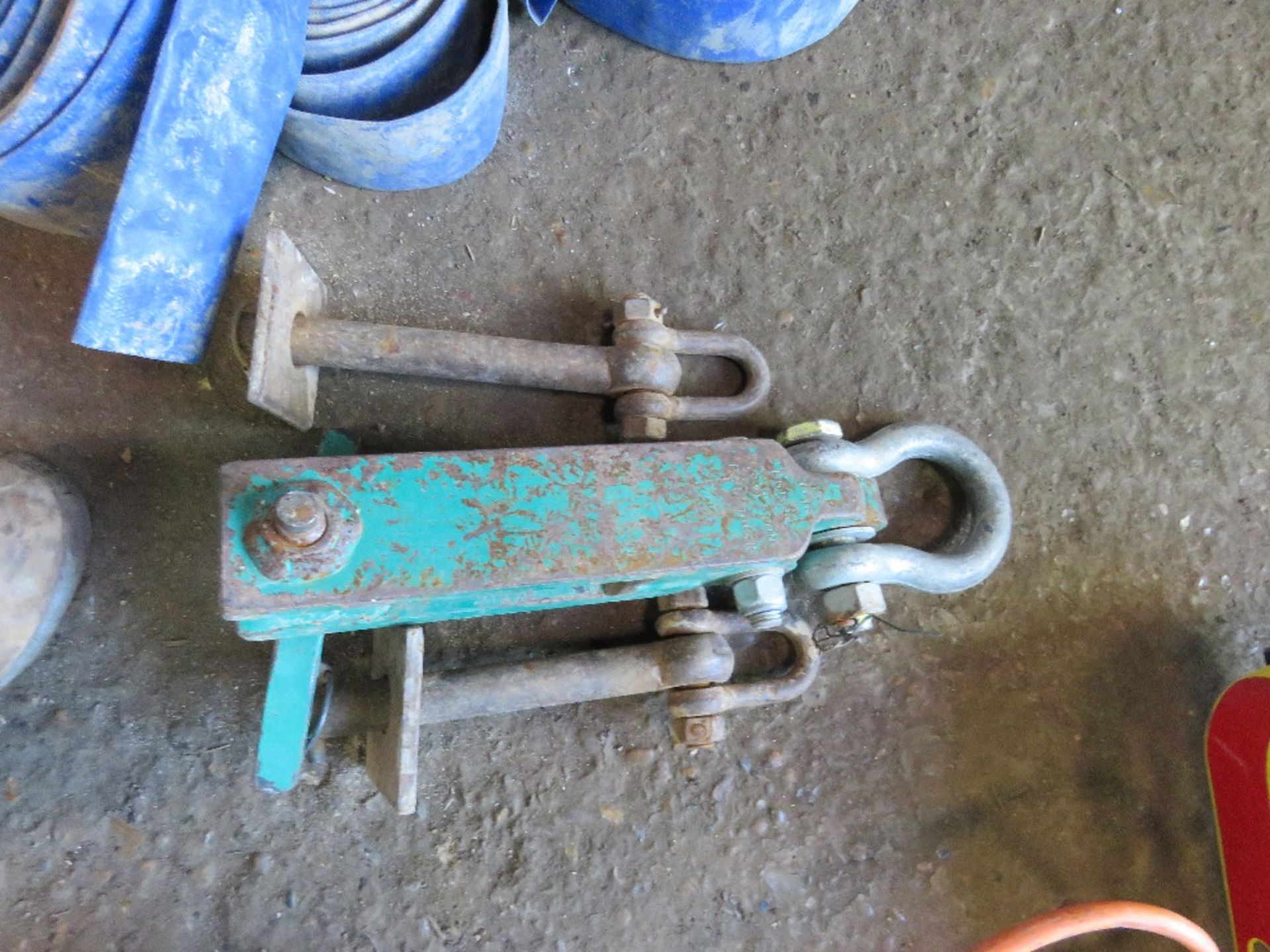 3 X SPECIALIST LIFTING PINS / ATTACHMENTS. SOURCED FROM COMPANY LIQUIDATION. THIS LOT IS SOLD UNDE - Image 4 of 5