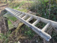 ALUMINIUM 2 STAGE LADDER, 18FT LENGTH CLOSED APPROX. THIS LOT IS SOLD UNDER THE AUCTIONEERS MARGI