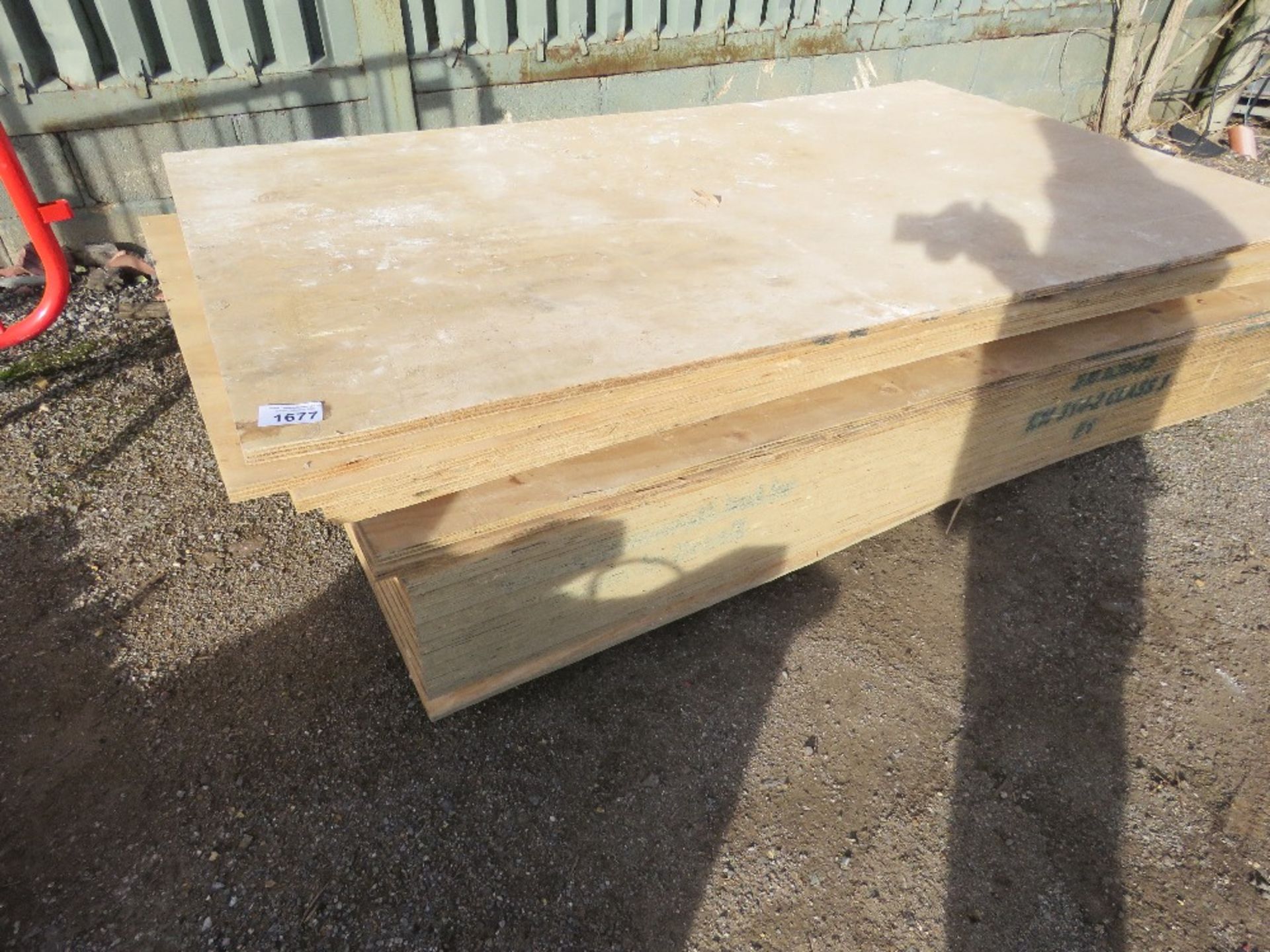 27 X SHEETS OF PLYWOOD SHEETING, APPEAR UNUSED. THIS LOT IS SOLD UNDER THE AUCTIONEERS MARGIN SCH