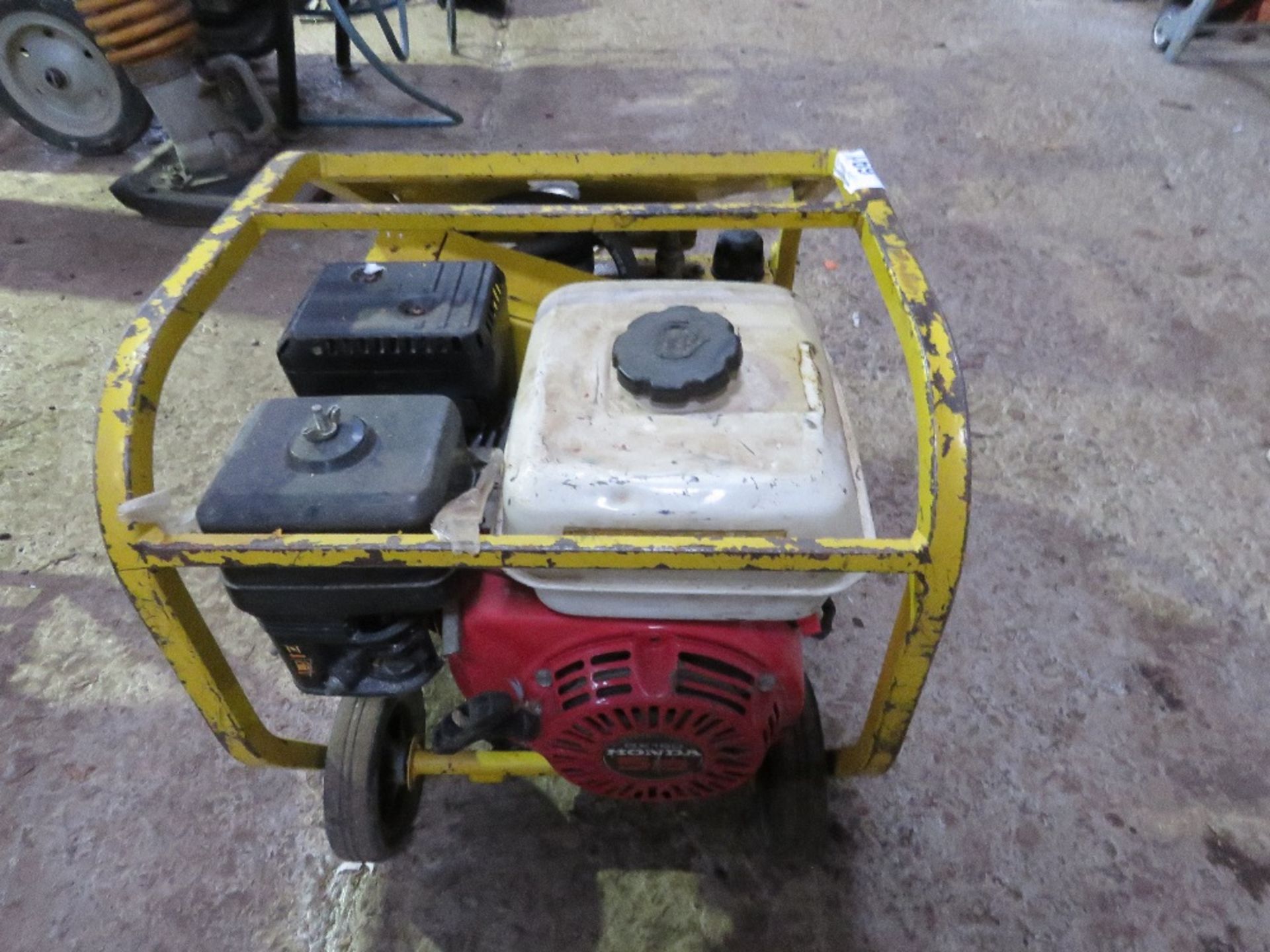 STANLEY DART PETROL ENGINED. HYDRAULIC PACK, NO HOSES OR GUN. THIS LOT IS SOLD UNDER THE AUCTIONE - Image 4 of 4