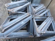 PALLET OF RIGHT ANGLE METAL BRACKETS. THIS LOT IS SOLD UNDER THE AUCTIONEERS MARGIN SCHEME, THEREFO