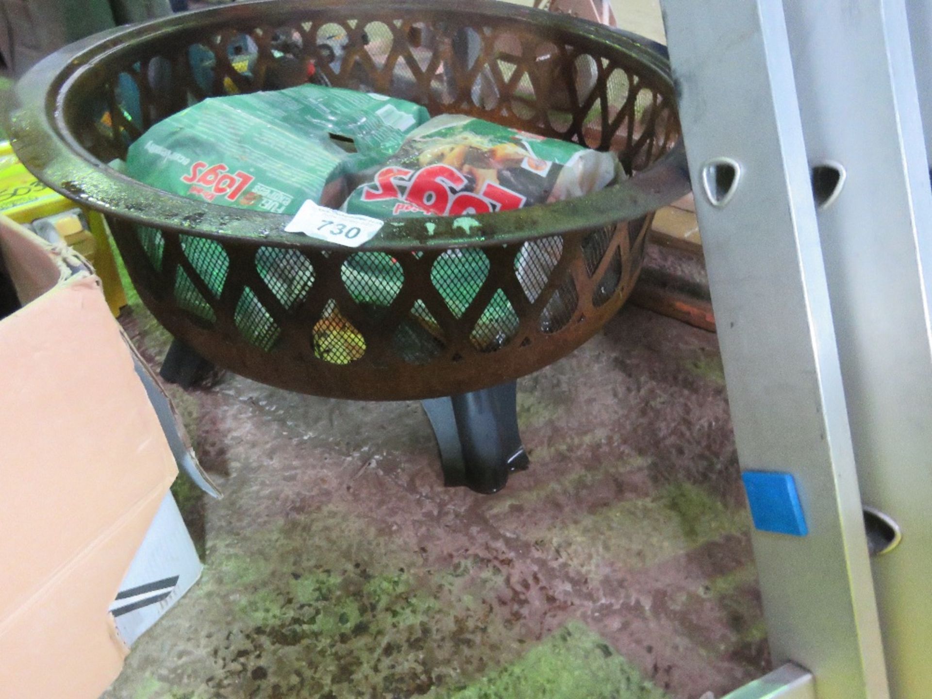 LOG BURNING FIRE PIT. THIS LOT IS SOLD UNDER THE AUCTIONEERS MARGIN SCHEME, THEREFORE NO VAT WILL - Image 2 of 2