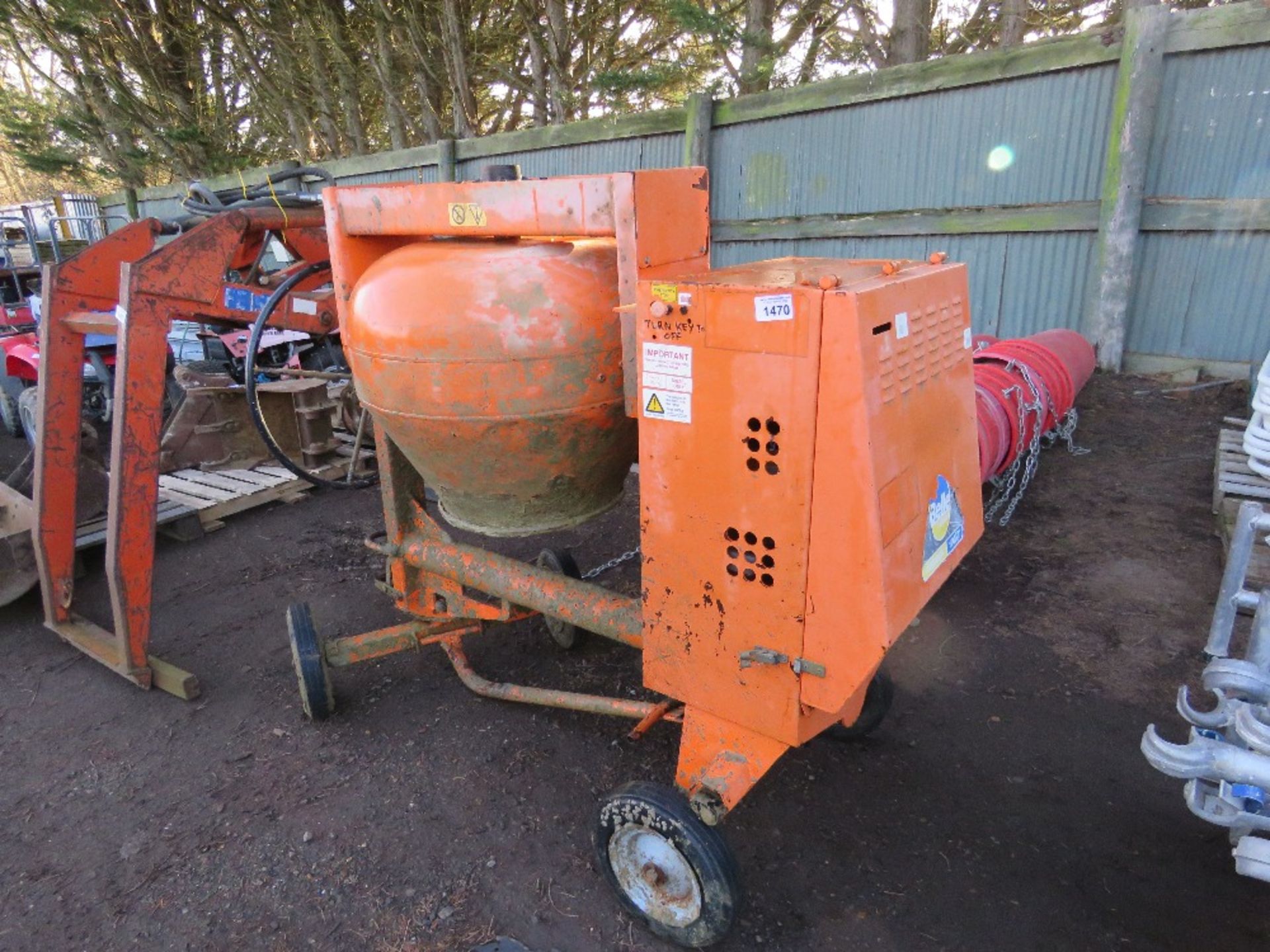 BELLE 100XT DIESEL SITE CEMENT MIXER, YEAR 2014 BUILD. WHEN TESTED WAS SEEN RUN AND DRUM TURNE