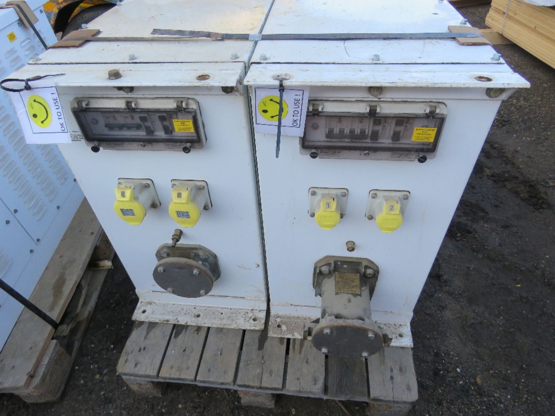 2 X HEAVY DUTY TUNNEL TRANFORMER UNITS, POSSIBLY 10KVA RATED??. THIS LOT IS SOLD UNDER THE AUCTIO - Image 3 of 4