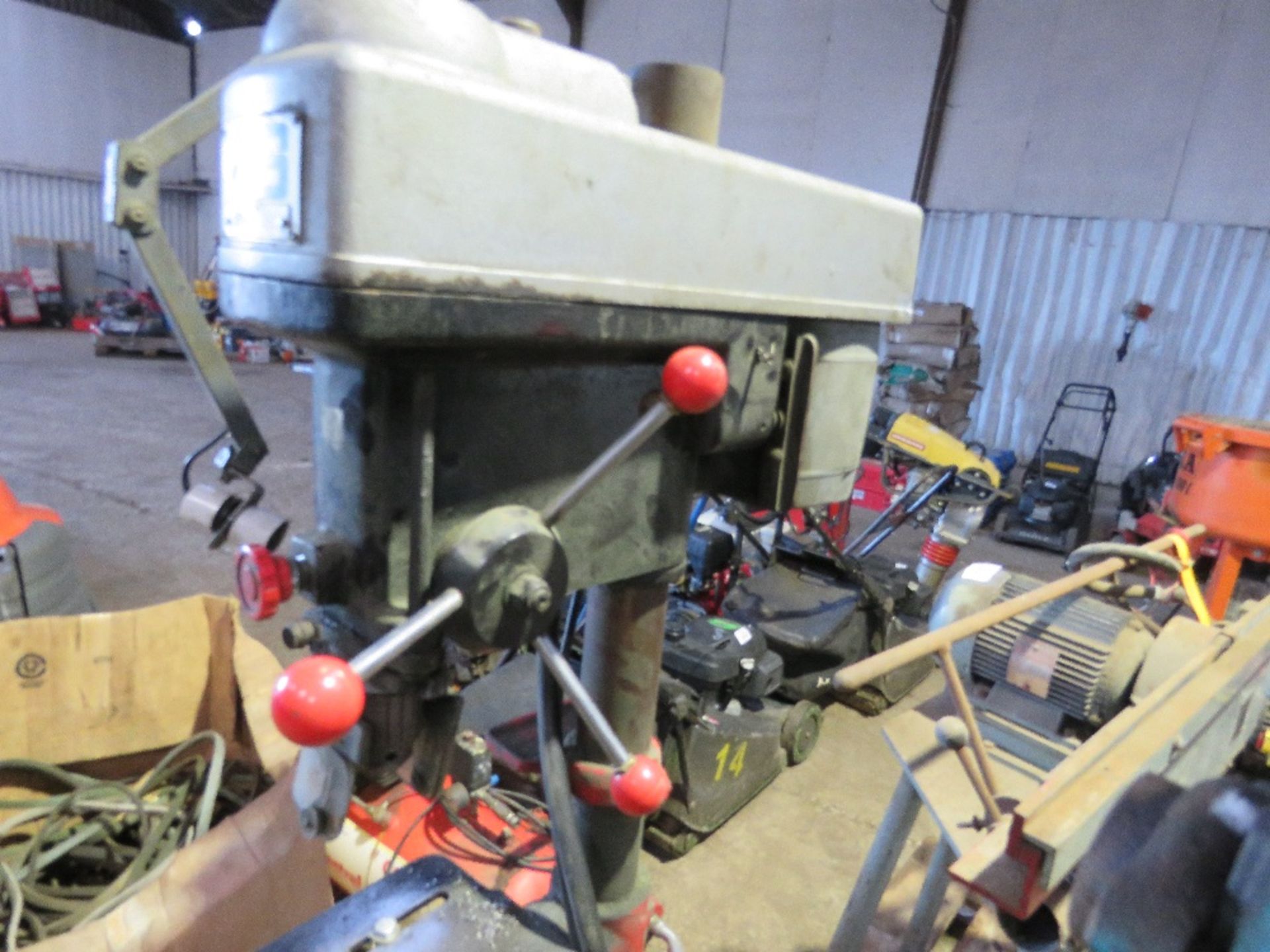 QS 3 PHASE POWERED PILLAR DRILL. - Image 3 of 4