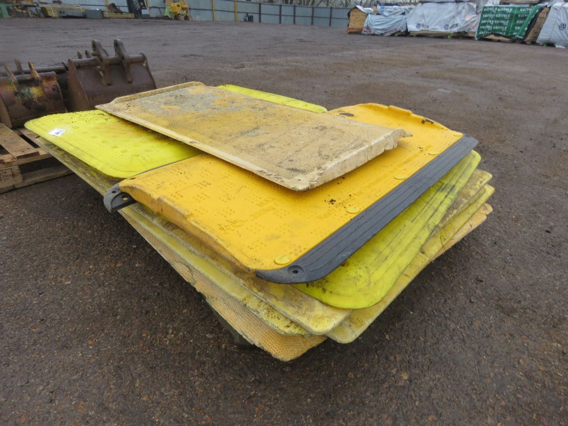 9 X ASSORTED GRP CROSSING PLATES. THIS LOT IS SOLD UNDER THE AUCTIONEERS MARGIN SCHEME, THEREFORE - Image 2 of 4