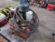 HYDRAULIC POWER PACK, 3 PHASE POWERED. THIS LOT IS SOLD UNDER THE AUCTIONEERS MARGIN SCHEME, THER