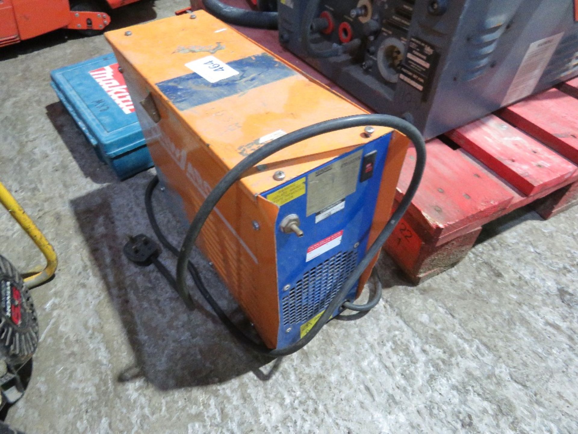 NEWARC RT2000 WELDER. DIRECT FROM LOCAL COMPANY. SURPLUS TO REQUIREMENTS.