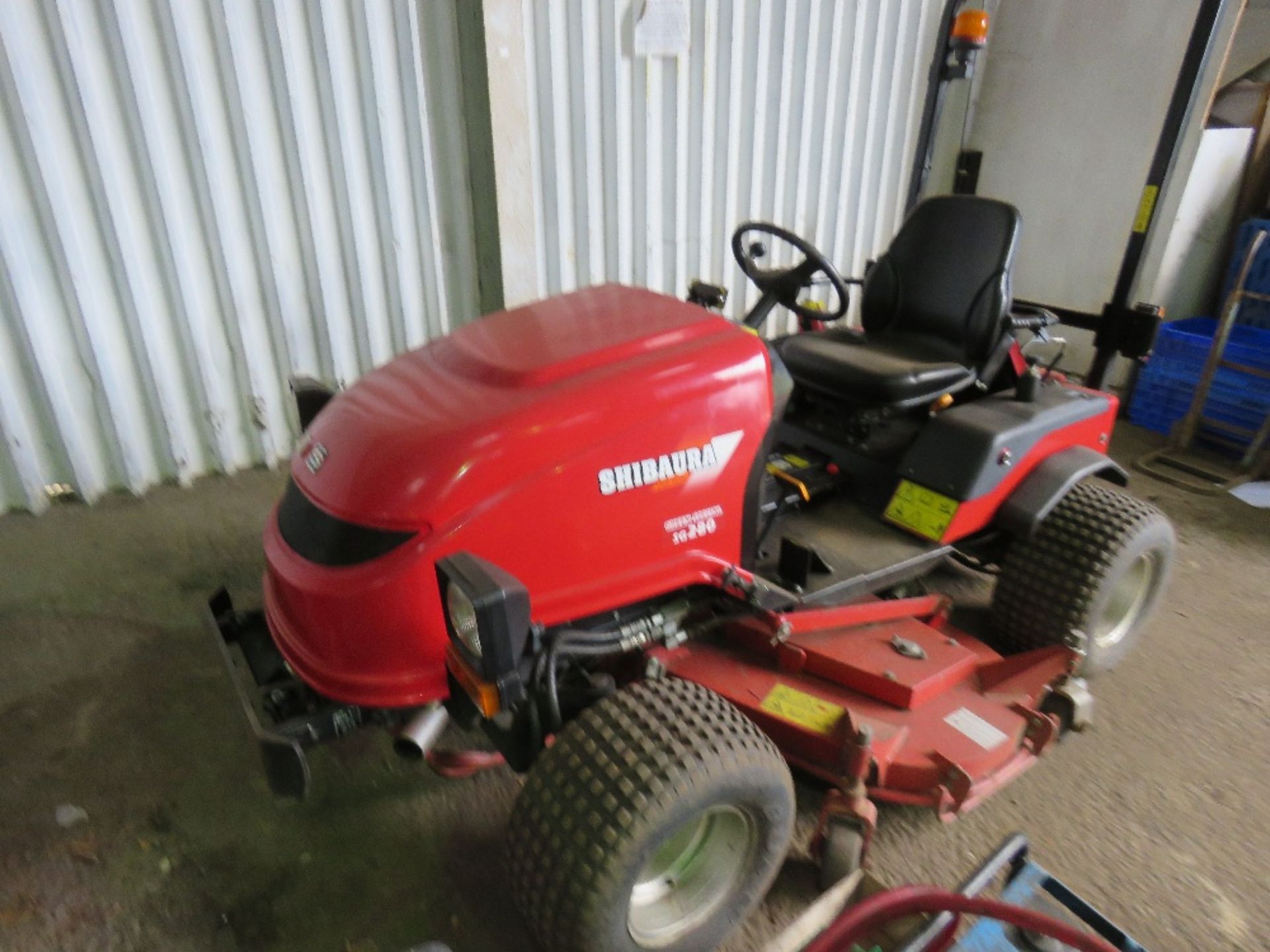 SHIBAURA SG280 GREEN SPECIAL RIDE ON MOWER WITH 5FT CUTTING DECK. 342 REC HOURS. REG:NK18 BJO WITH V - Bild 3 aus 10