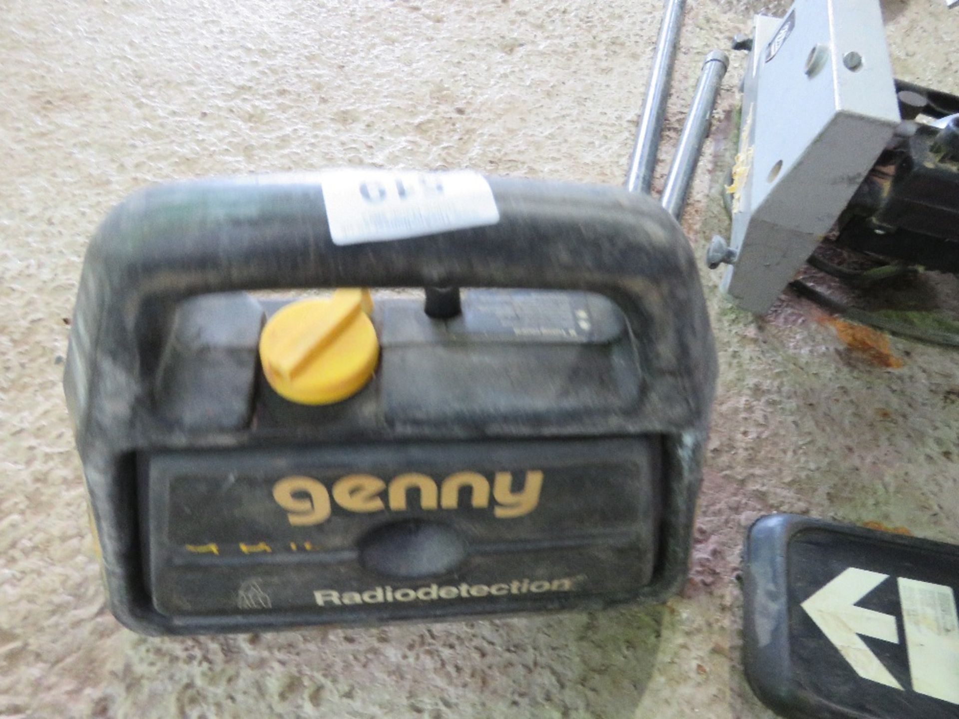 CAT AND GENNY CABLE DETECTION SET. THIS LOT IS SOLD UNDER THE AUCTIONEERS MARGIN SCHEME, THEREFOR - Image 2 of 4