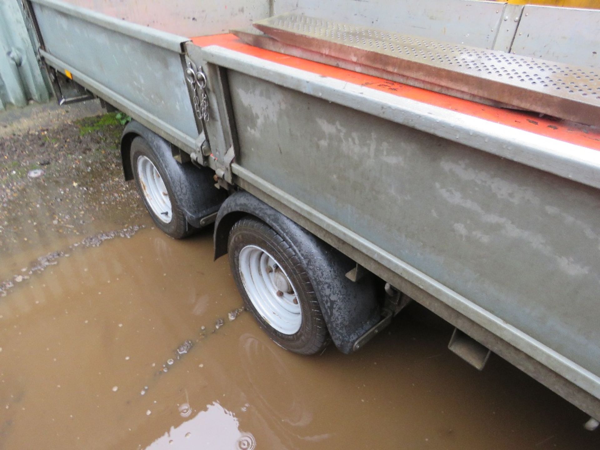 IFOR WILLIAMS LM146 DROP SIDE TWIN AXLED TRAILER, YAER 2017 BUILD WITH RAMPS. 14FT X 6FT APPROX. WIT - Image 6 of 8