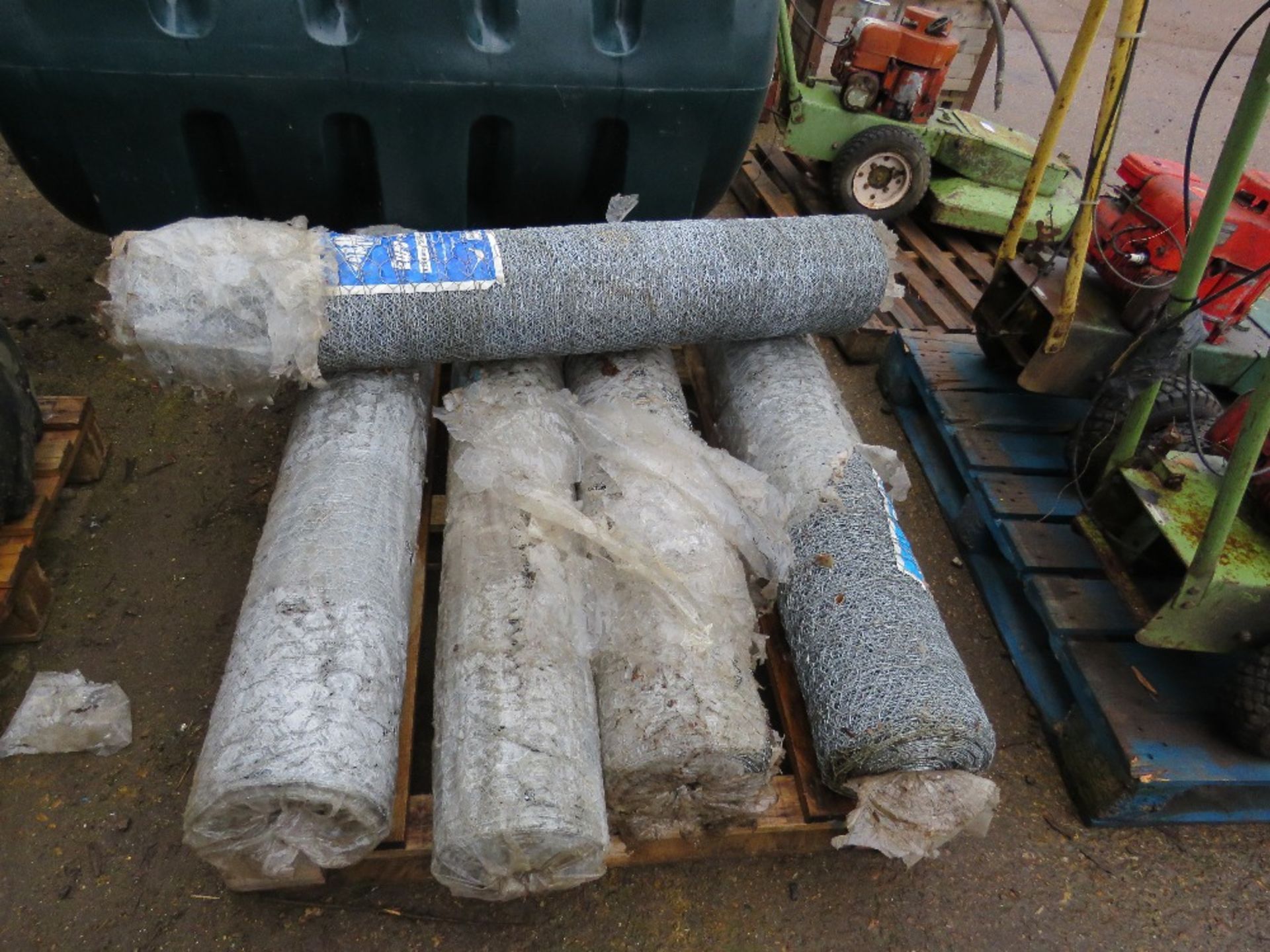5 X ROLLS OF WIRE NETTING 1200 X 31MM X 1.2MM SIZE. THIS LOT IS SOLD UNDER THE AUCTIONEERS MARGIN - Image 5 of 6