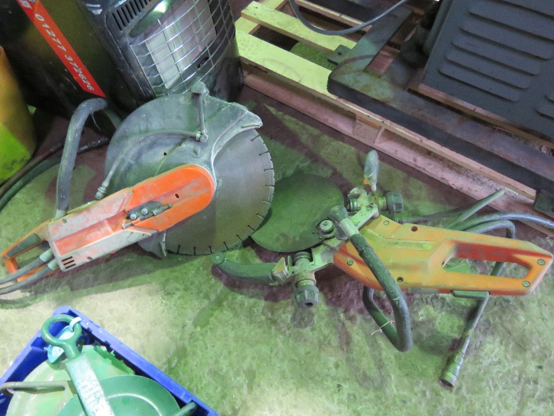 2 X HUSQVARNA HYDRAULIC DRIVEN SAWS: DISC CUTTER AND A RING SAW. - Image 2 of 6