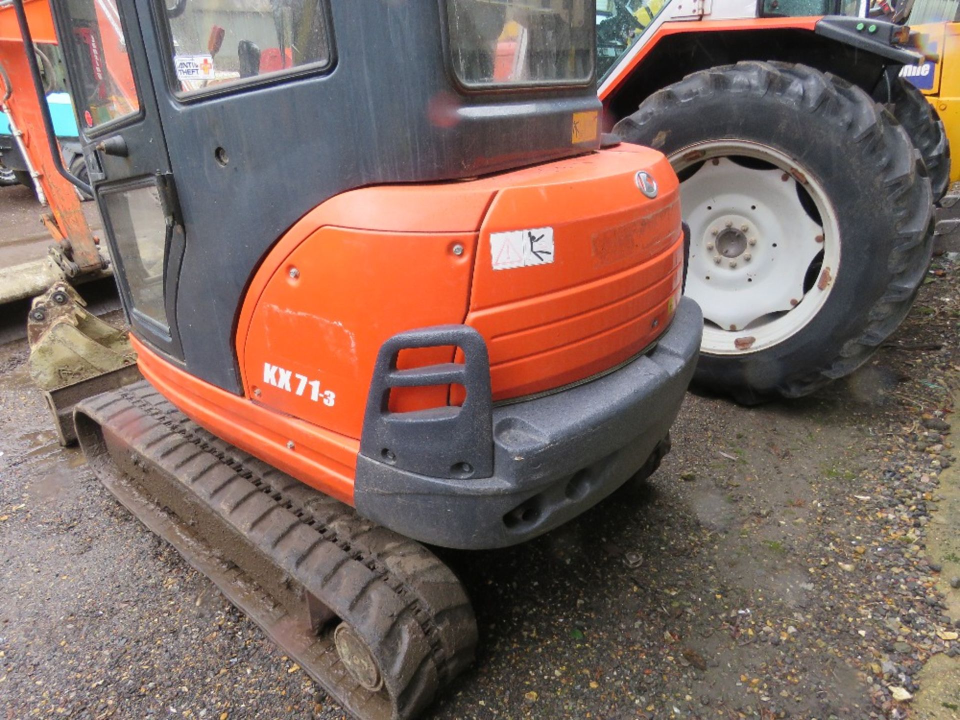 KUBOTA KX71-3 MINI EXCAVATOR YEAR 2017 BUILD. WITH SET OF 4NO BUCKETS. BLACK KEY (RED KEY TO FOLLOW - Image 4 of 13