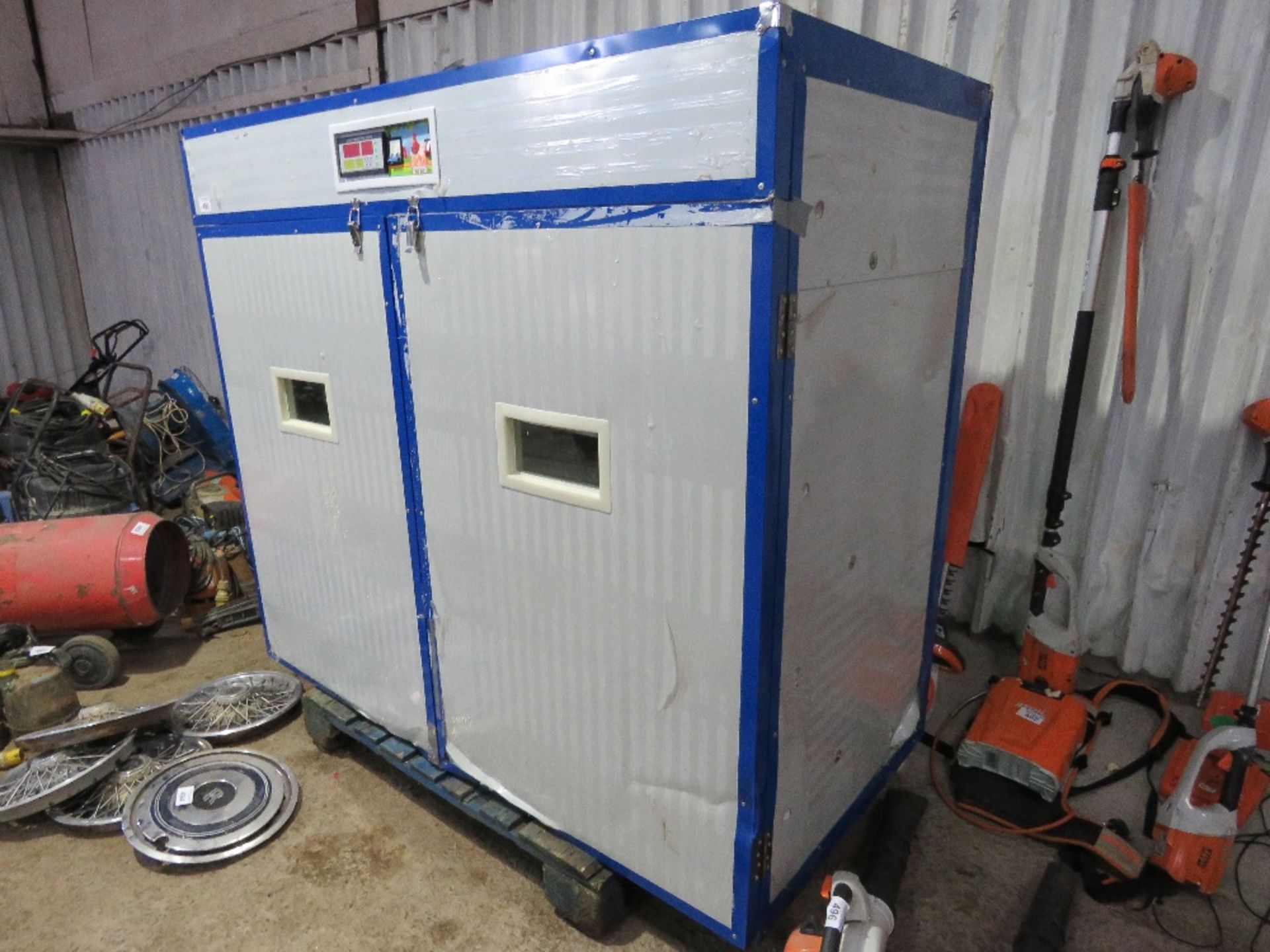 2 DOOR LARGE SIZED EGG INCUBATOR UNIT, 240VOLT POWERED, DIRECT FROM LOCAL POULTRY FARM BEING SURPLUS - Image 3 of 7