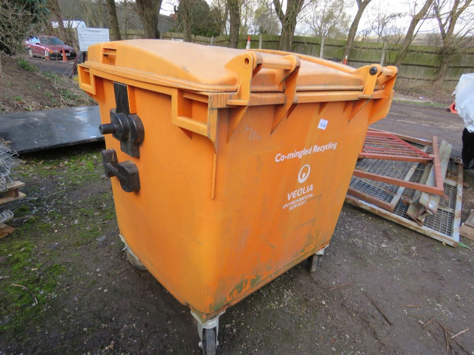 LARGE WHEELED WASTE BIN. THIS LOT IS SOLD UNDER THE AUCTIONEERS MARGIN SCHEME, THEREFORE NO VAT W