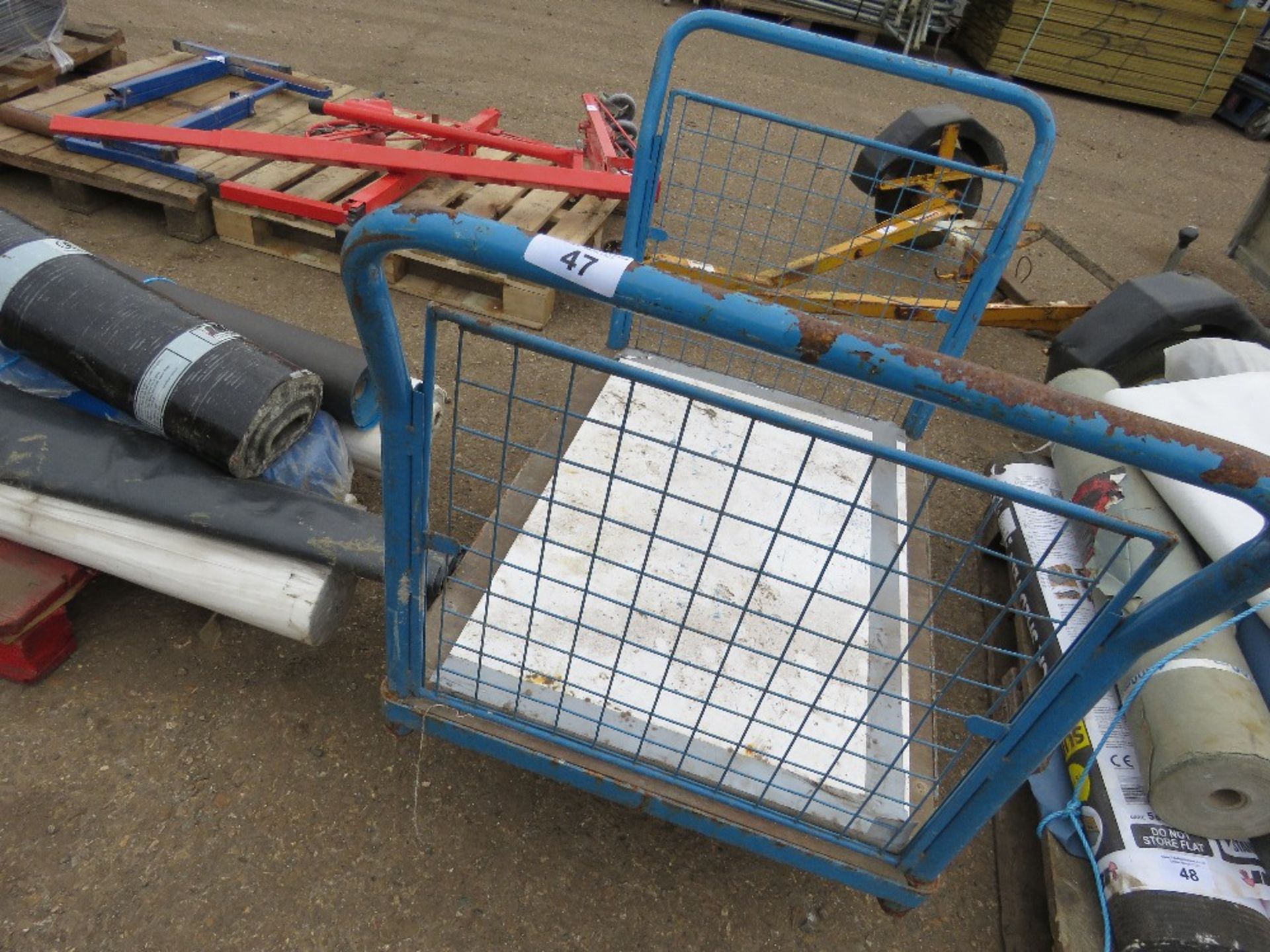 4 WHEELED TROLLEY. THIS LOT IS SOLD UNDER THE AUCTIONEERS MARGIN SCHEME, THEREFORE NO VAT WILL BE - Image 2 of 2
