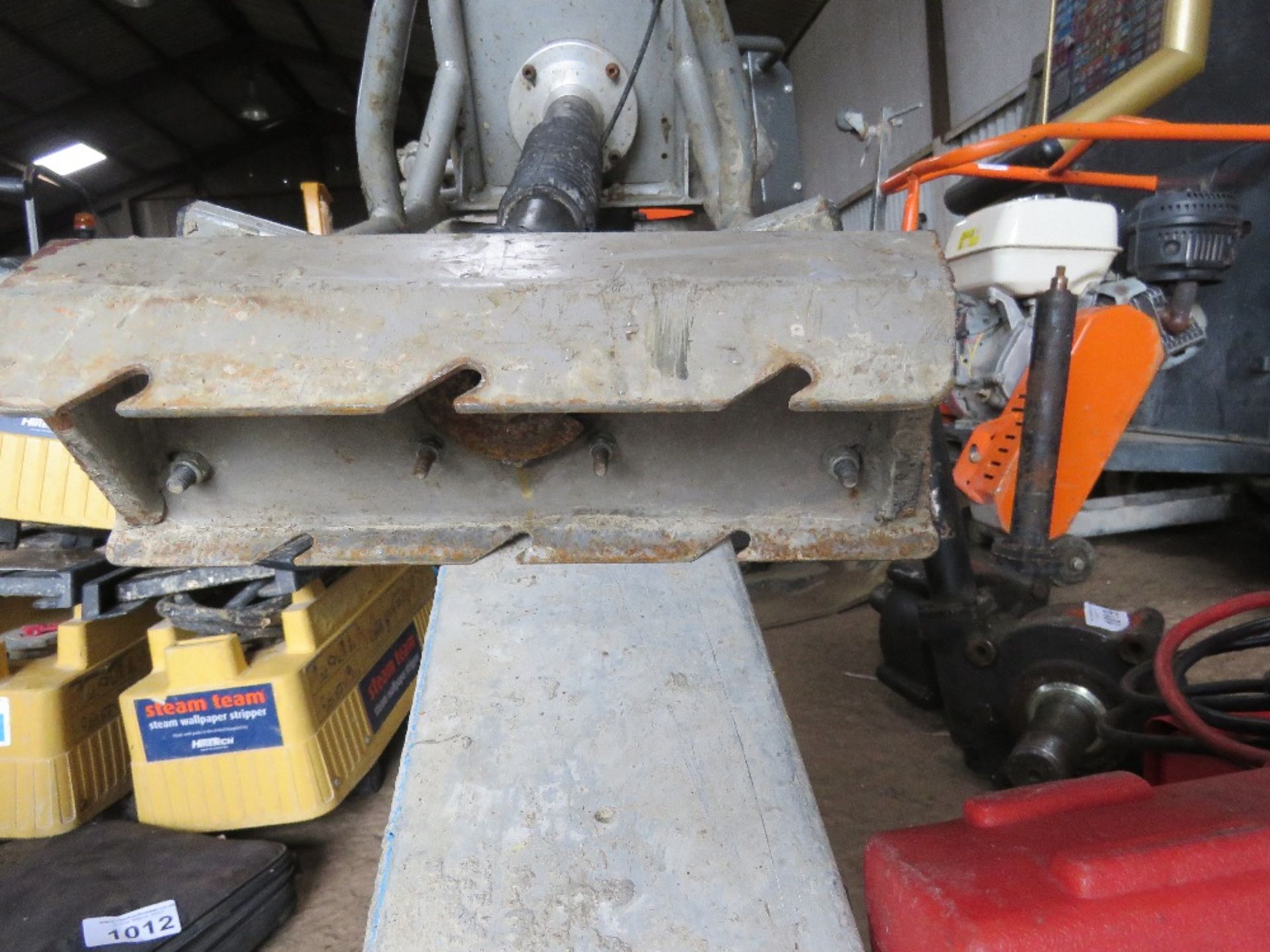 HONDA CEMENT FLOAT POWER HAEAD WITH A BEAM. - Image 6 of 6