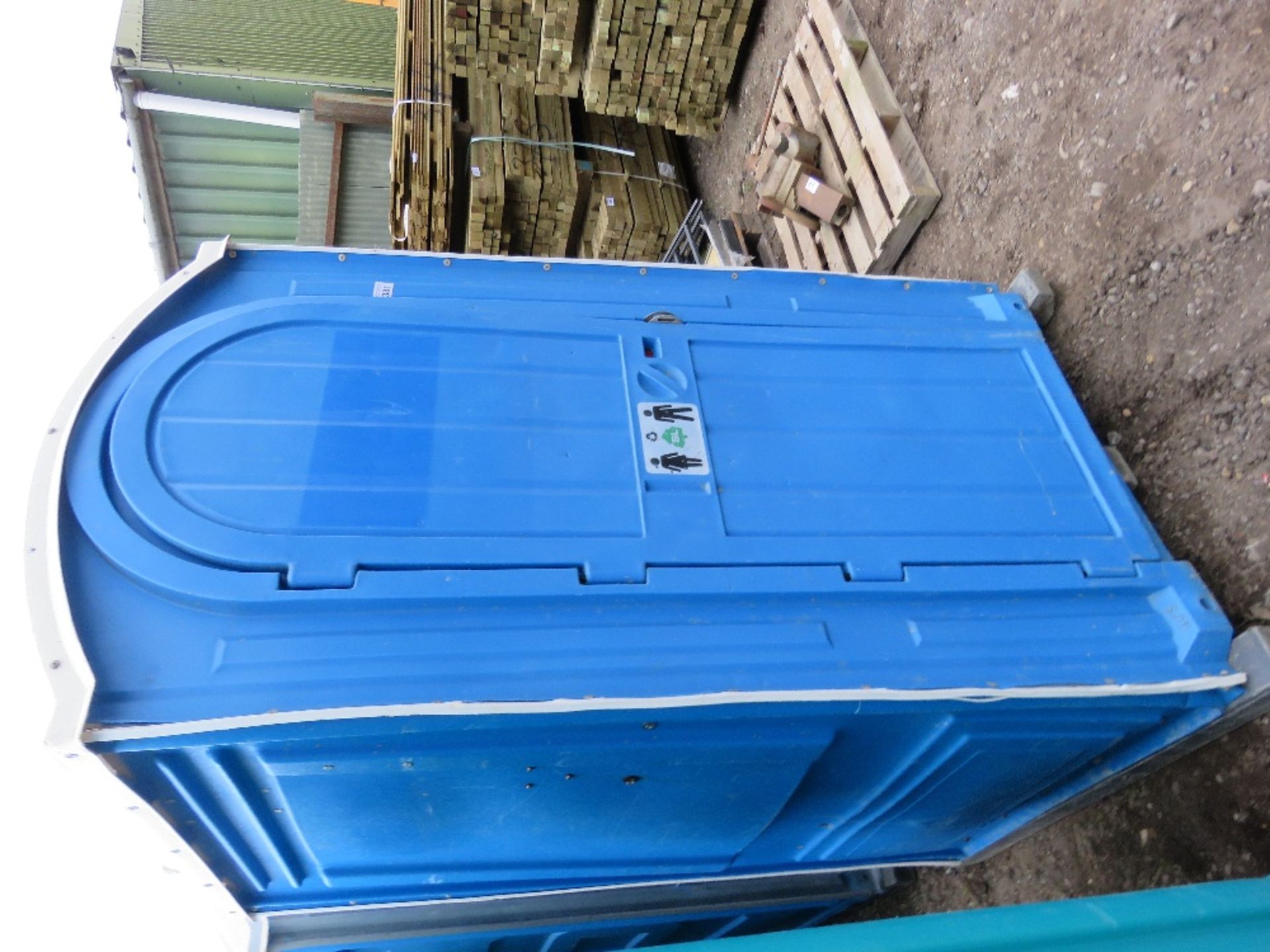 PORTABLE BUILDER'S / EVENTS TOILET. READY TO GO, EMPTIED AND FRESH BLUE ADDED. THIS LOT IS SOLD U - Image 2 of 5